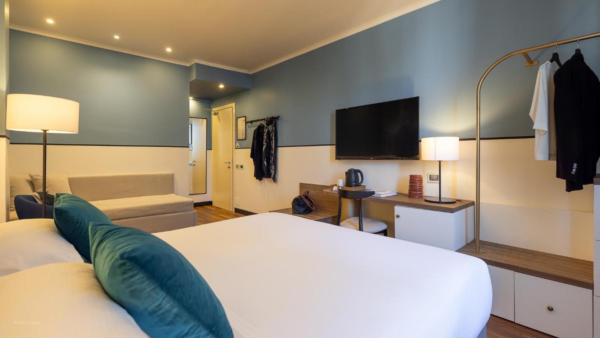Deluxe Triple Room