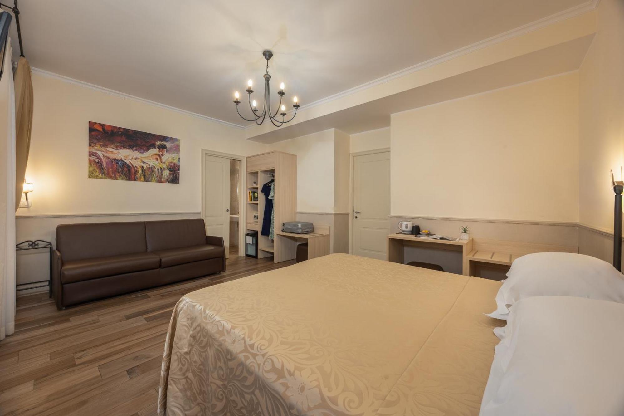 Standard Quadruple Room