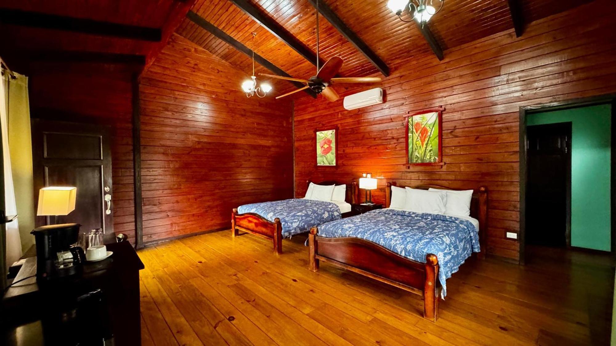 Superior Queen Room