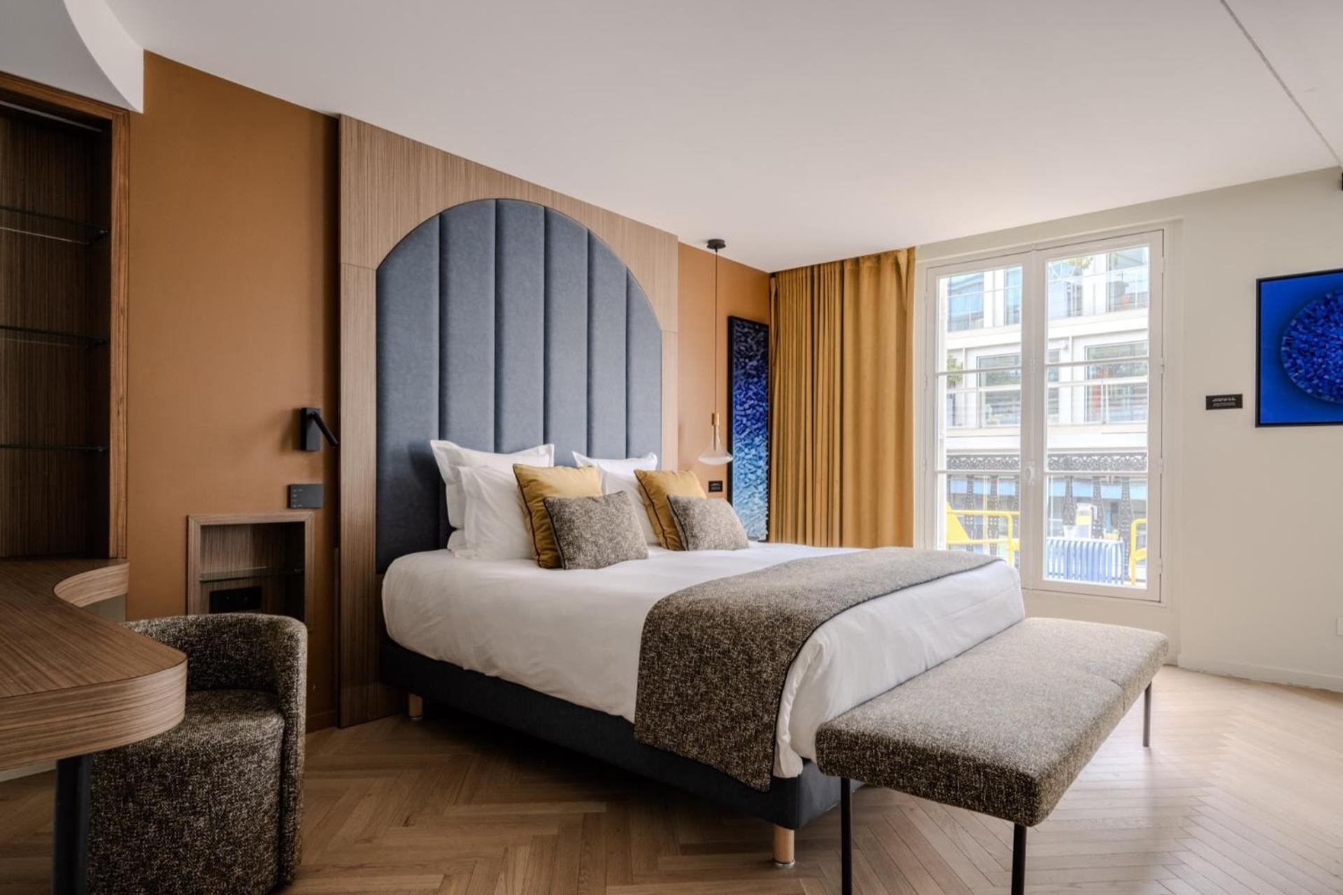 Suite with Balcony