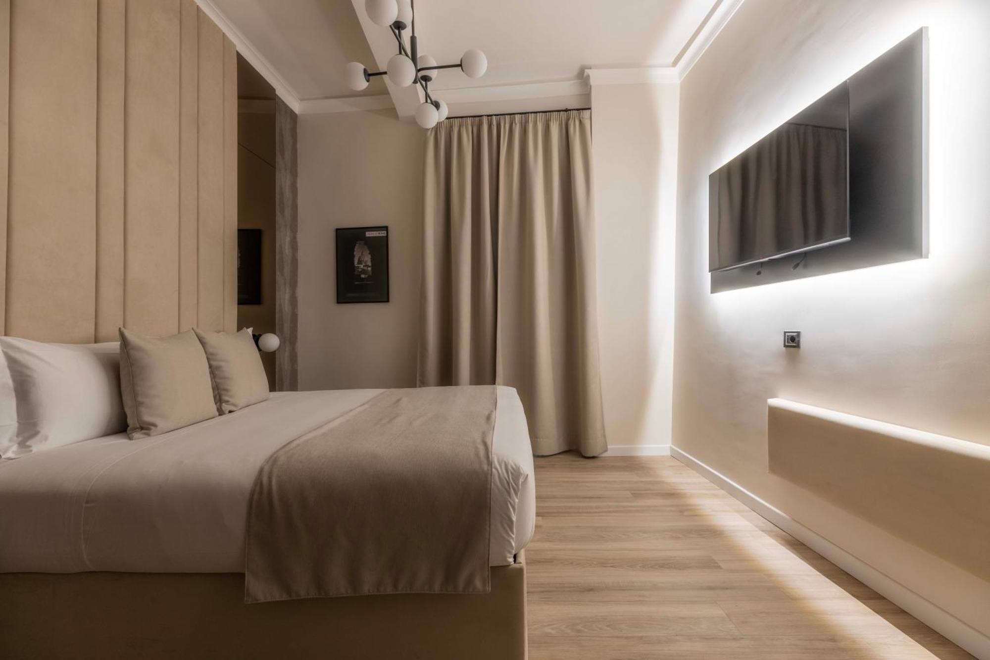 Deluxe Two-Bedroom Apartment