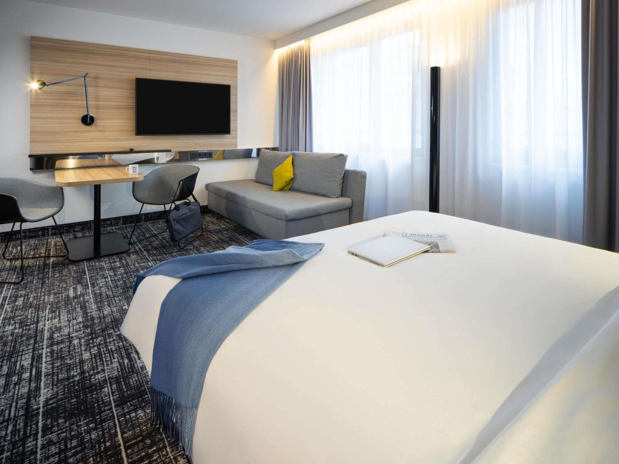 Standard Suite Sofa