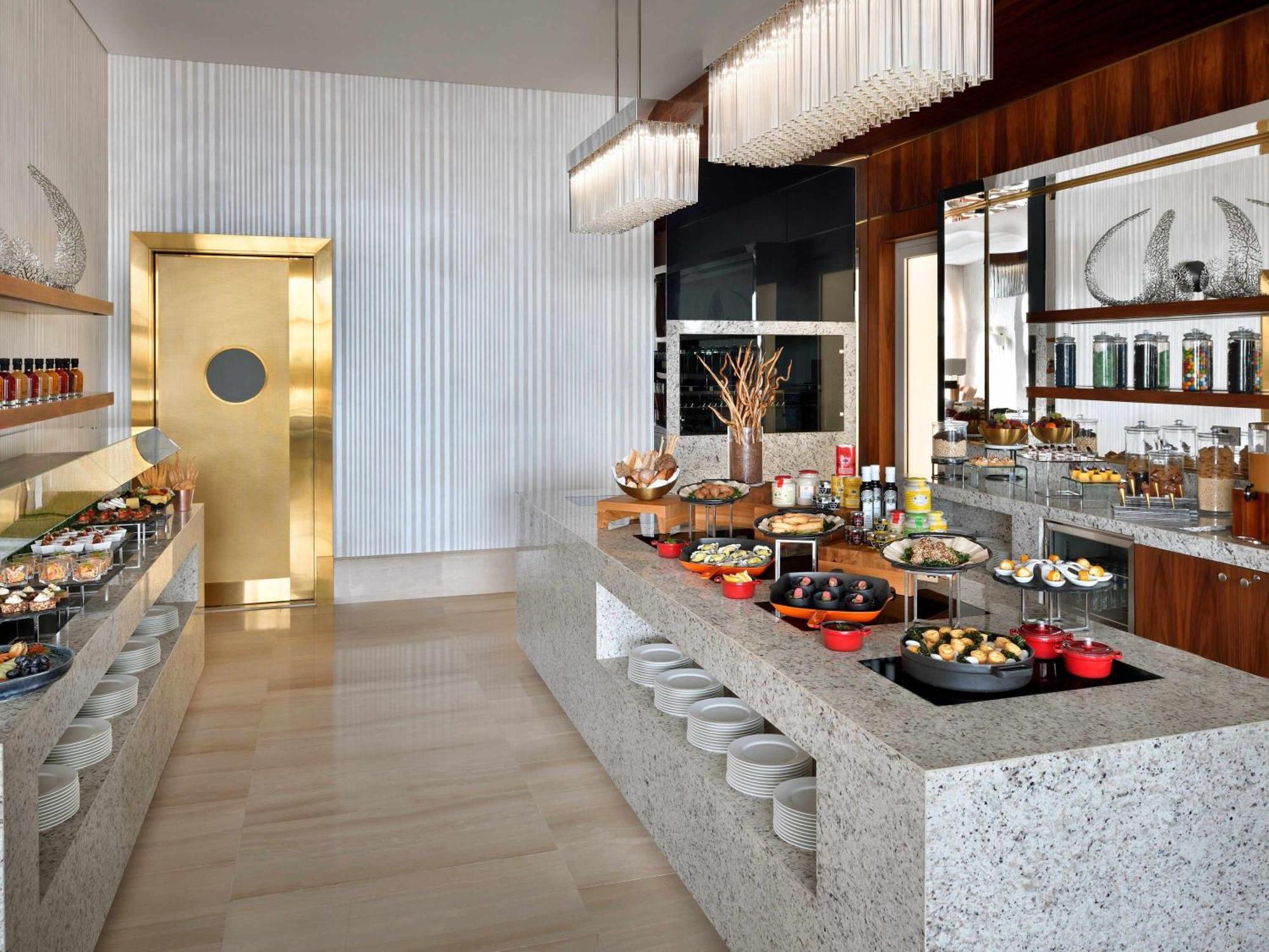 Executive Twin Room Sea View Lounge Access Evening drinks Canapés