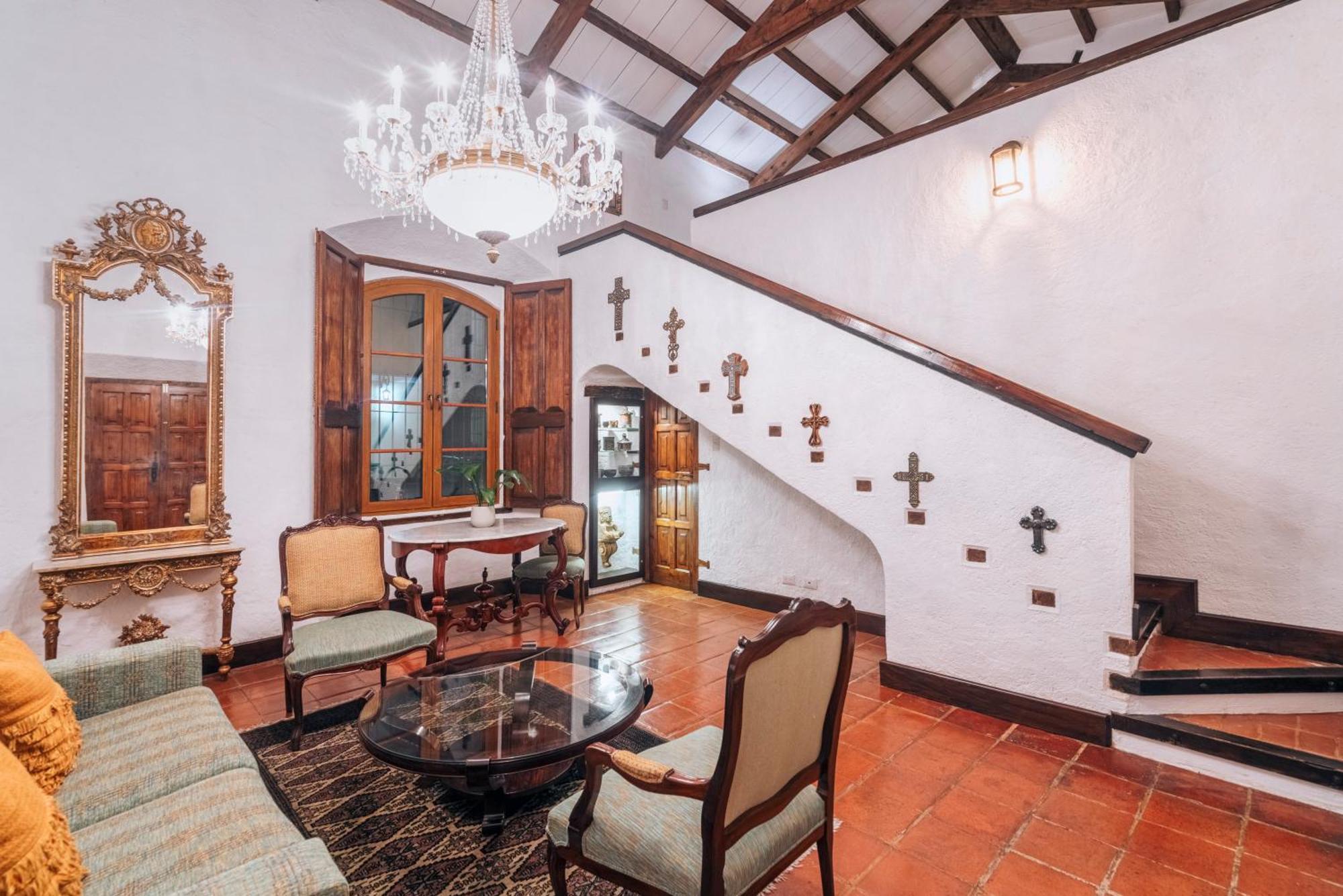 Deluxe King Suite