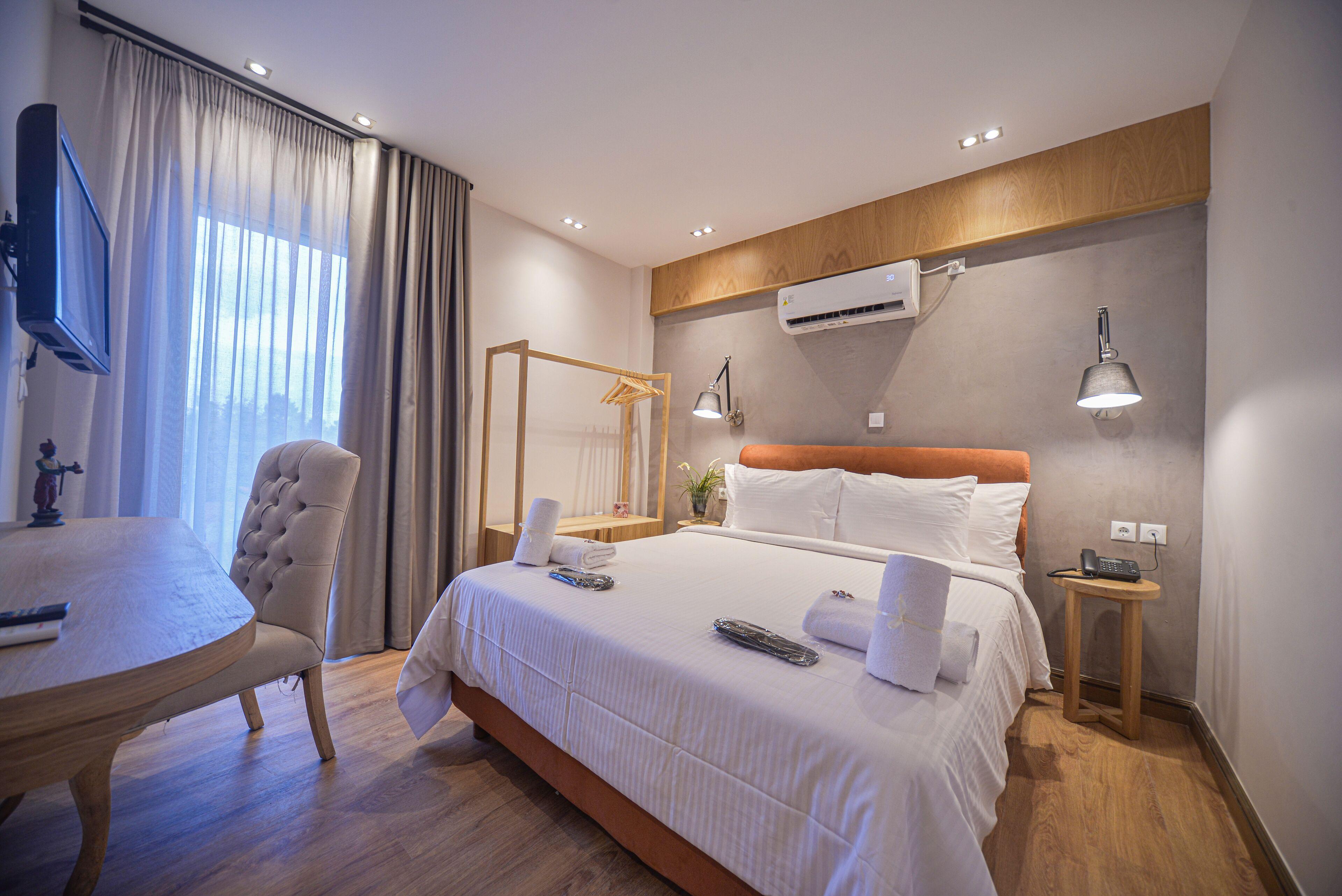 Urban Spa Suite a Private Heated Plunge Pool Jacuzzi