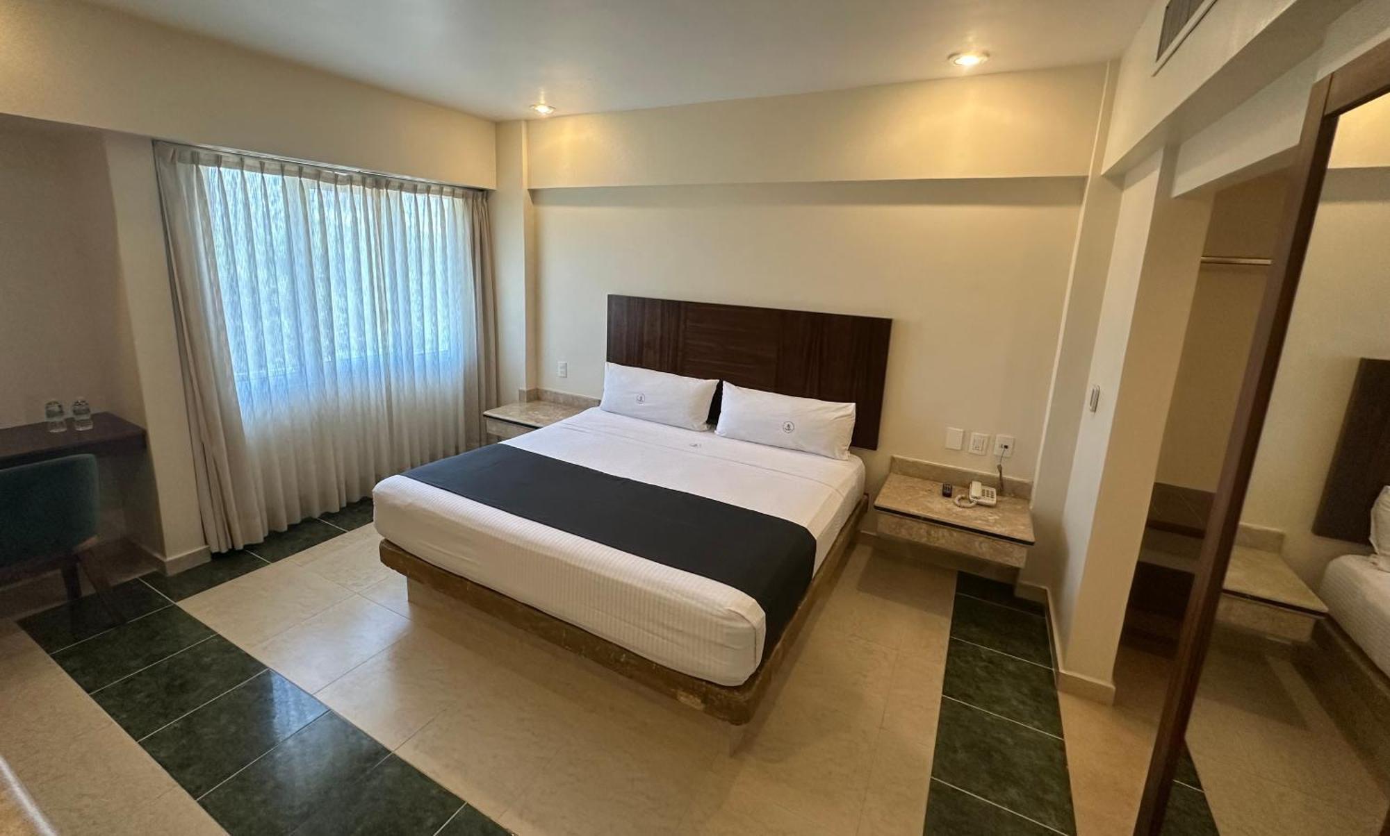 Standard Queen Room