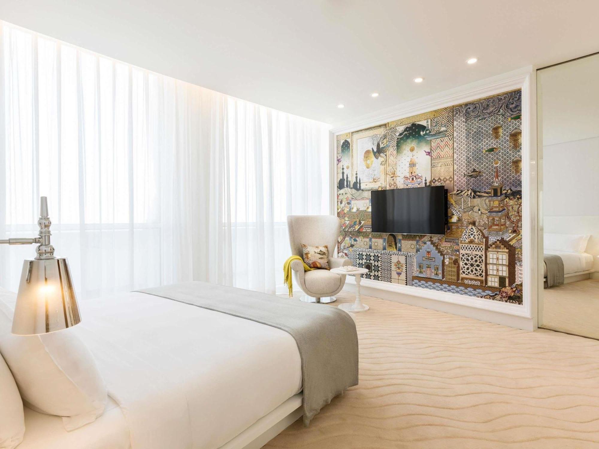 King Room with Skyline View
