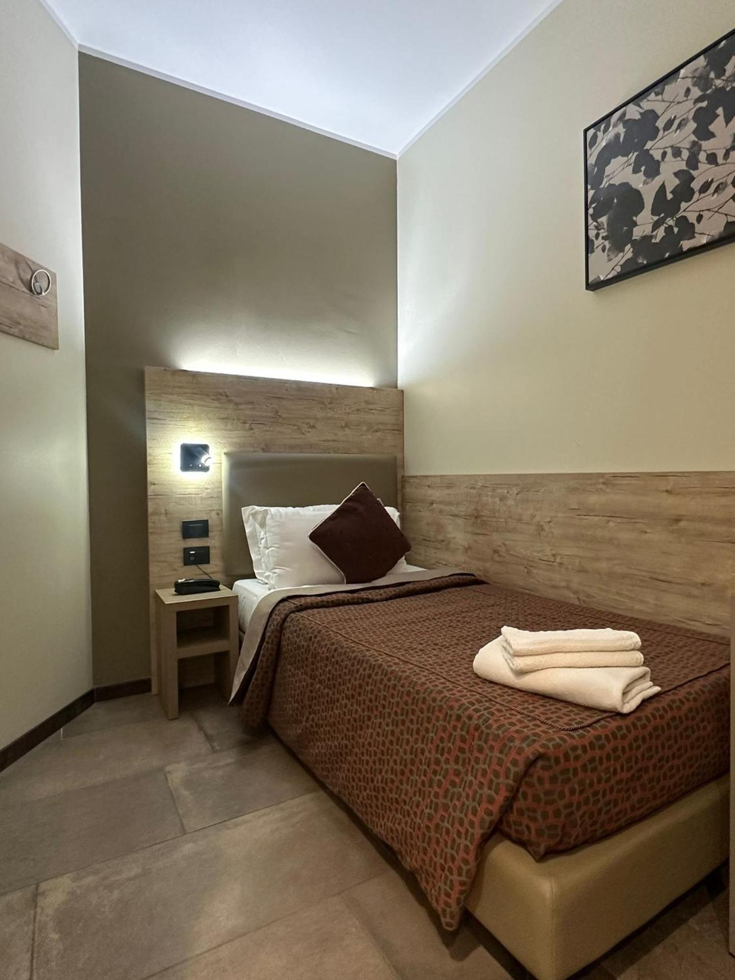 Deluxe Single Room