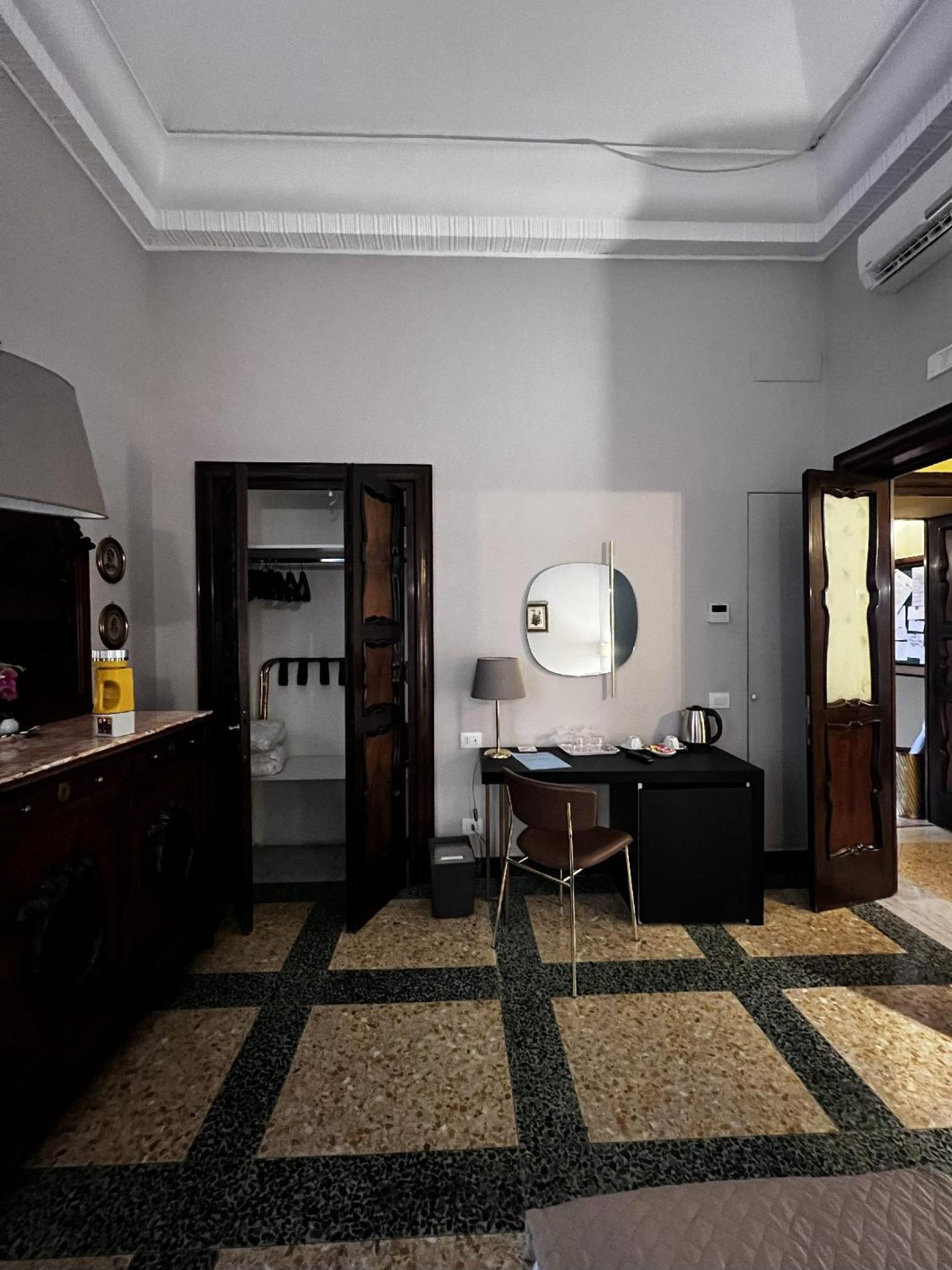 Double Room Private External Bathroom