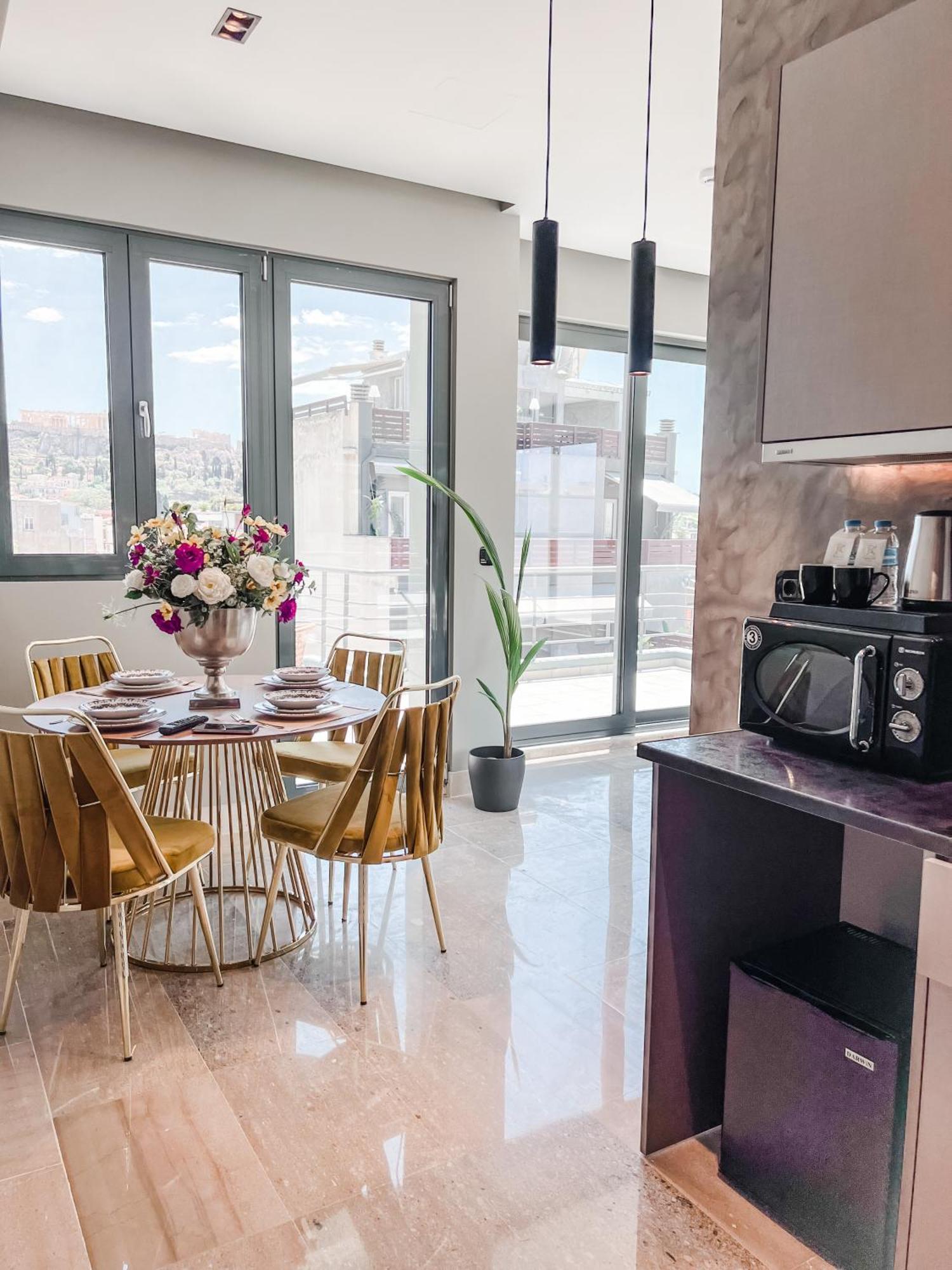 Queen Suite Acropolis View