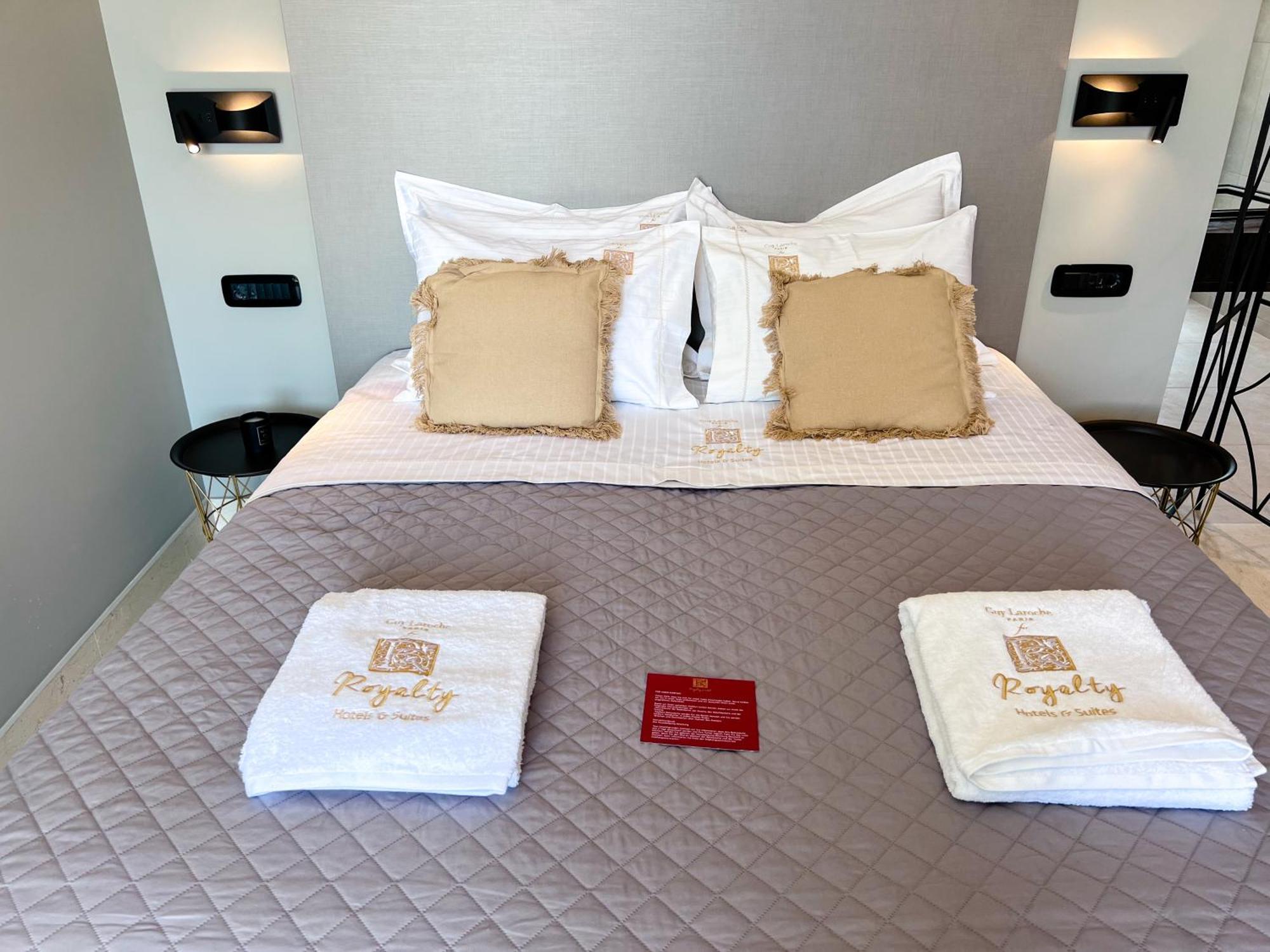 Double or Twin Room City View