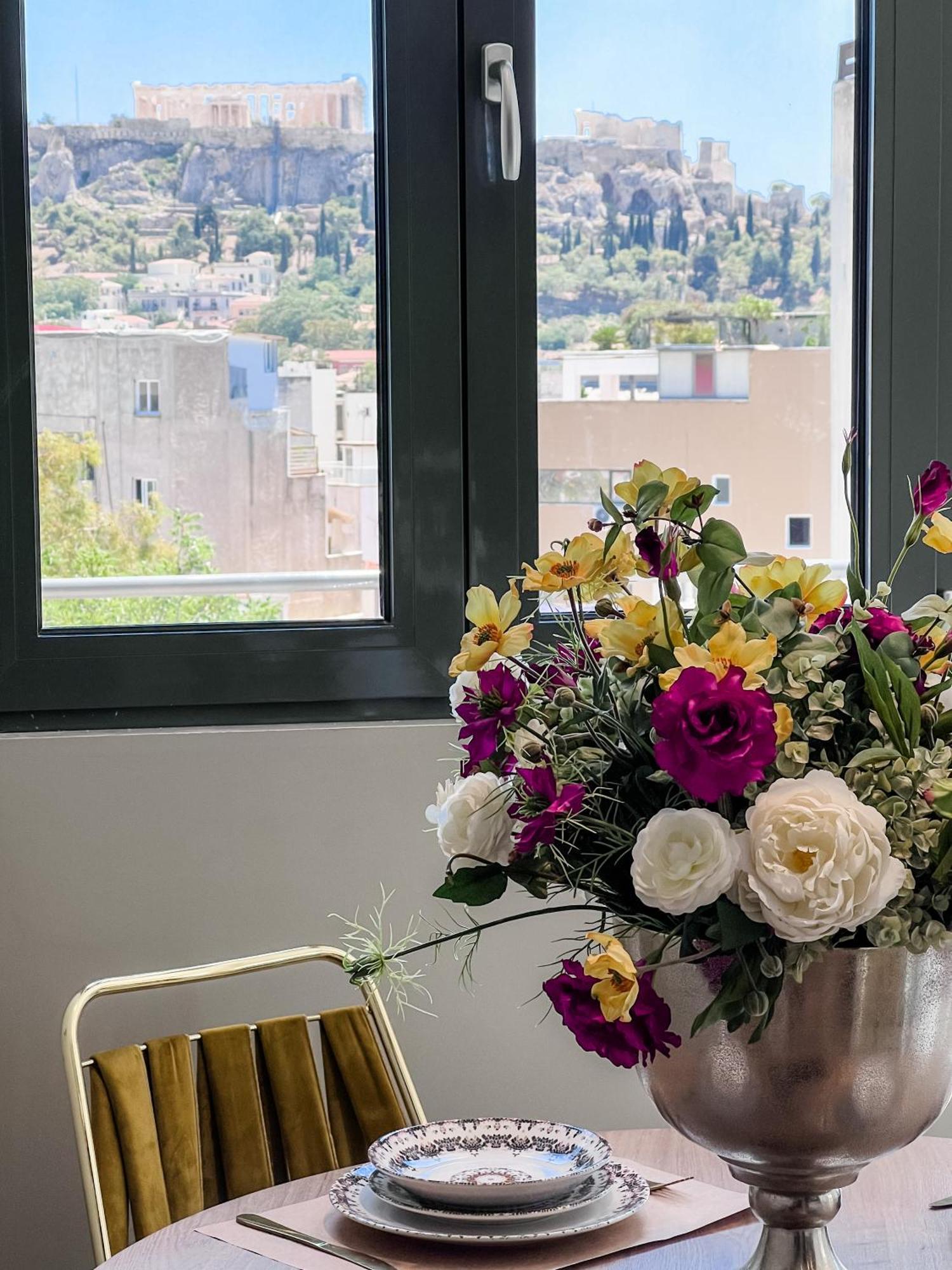 Queen Suite Acropolis View