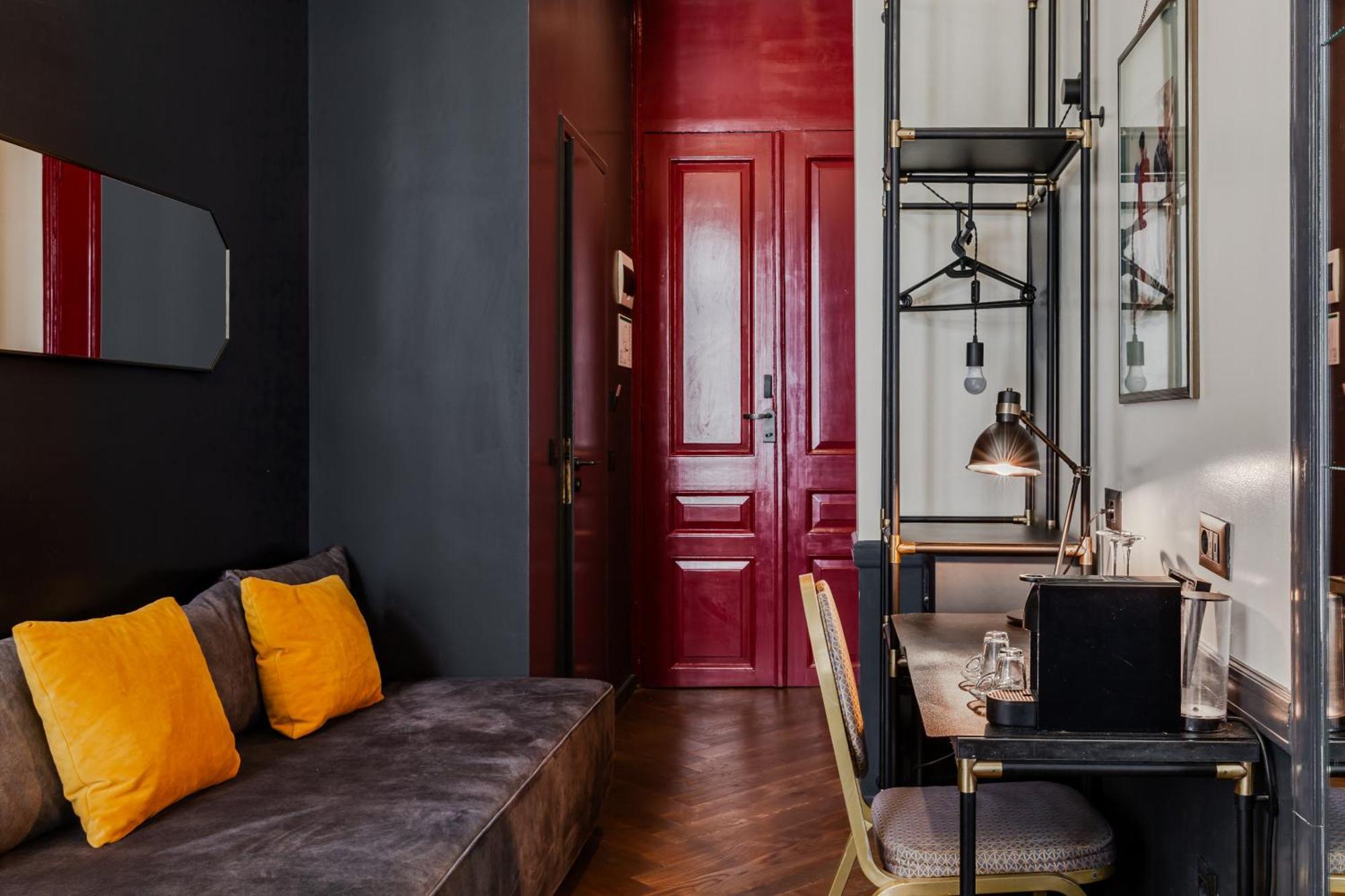 Urban Room Balcony