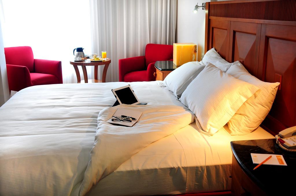 Standard Suite,1342621988:JPEG