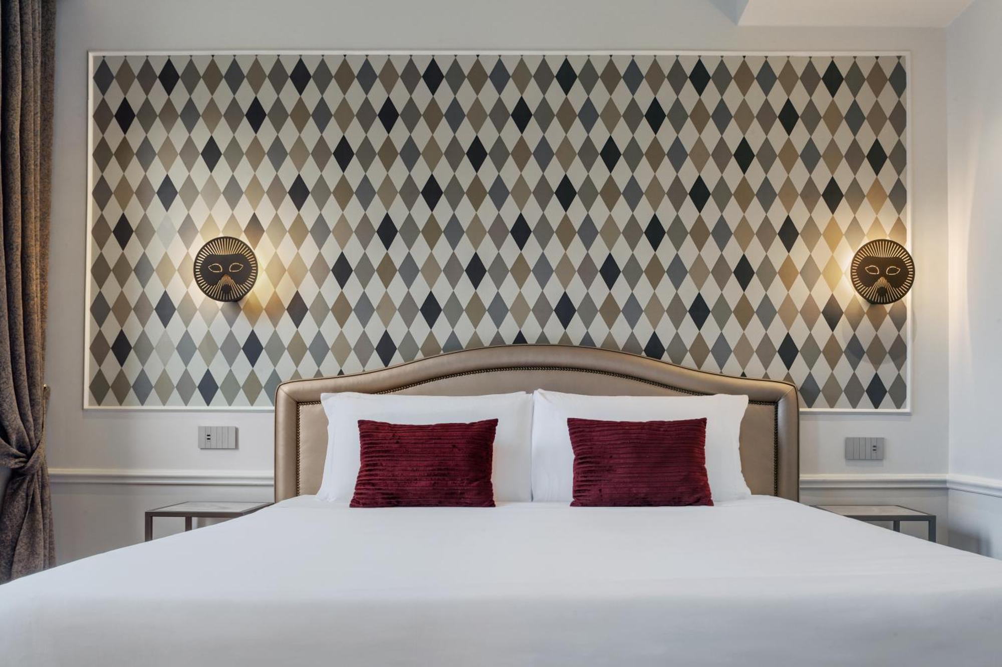 Classic Double Room,1742585775:JPEG