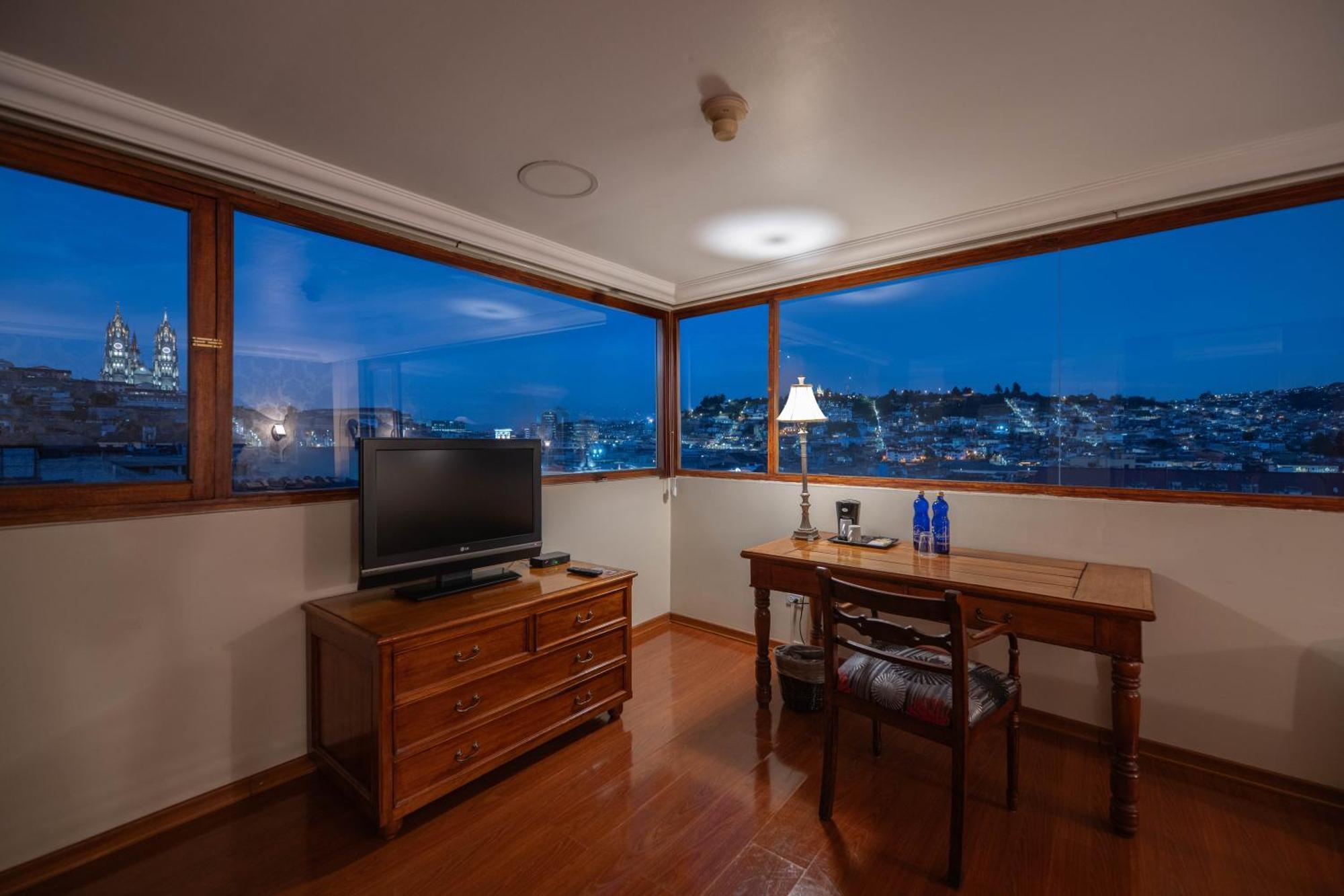 Suite City View