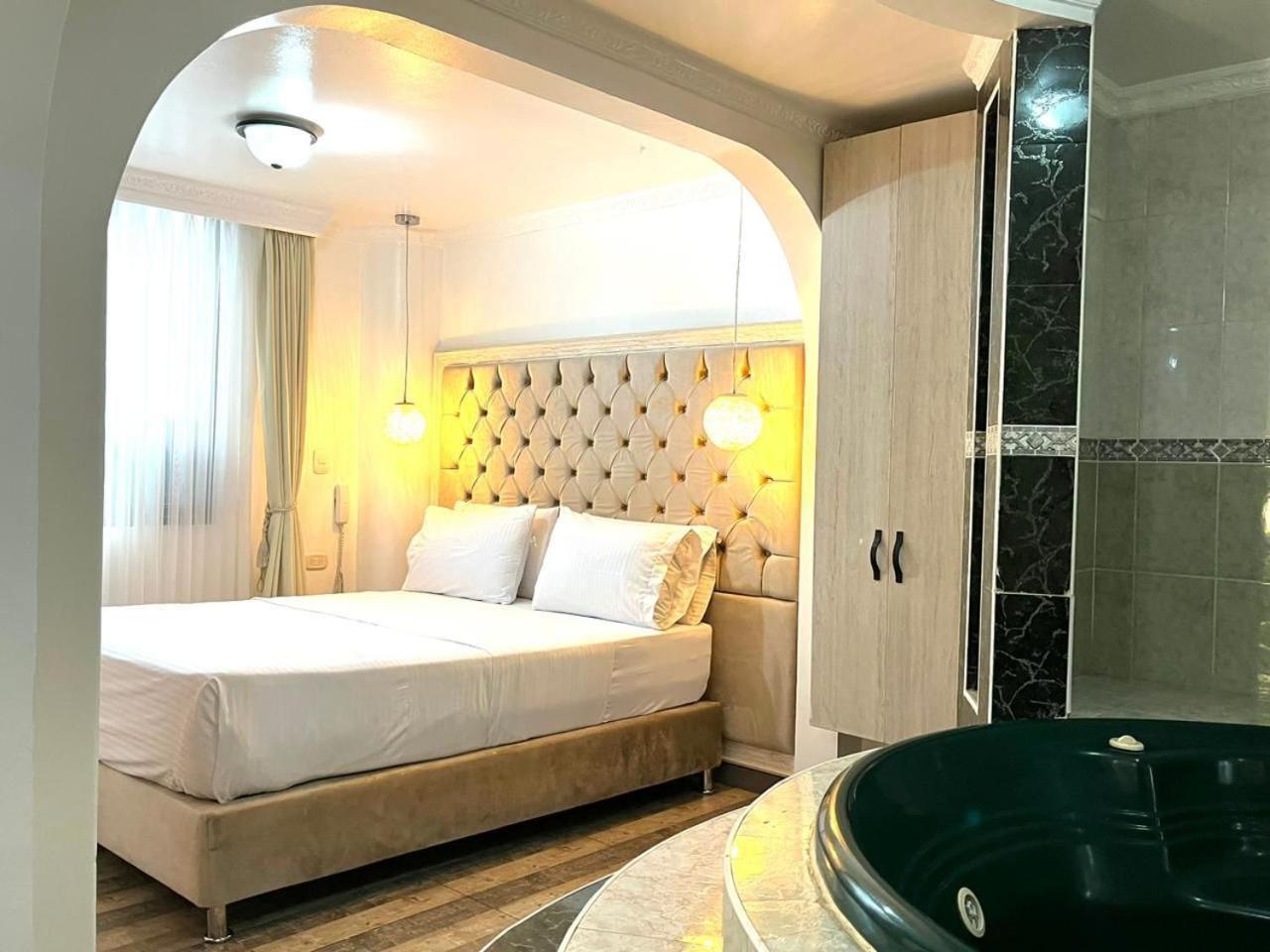 Standard Double Suite