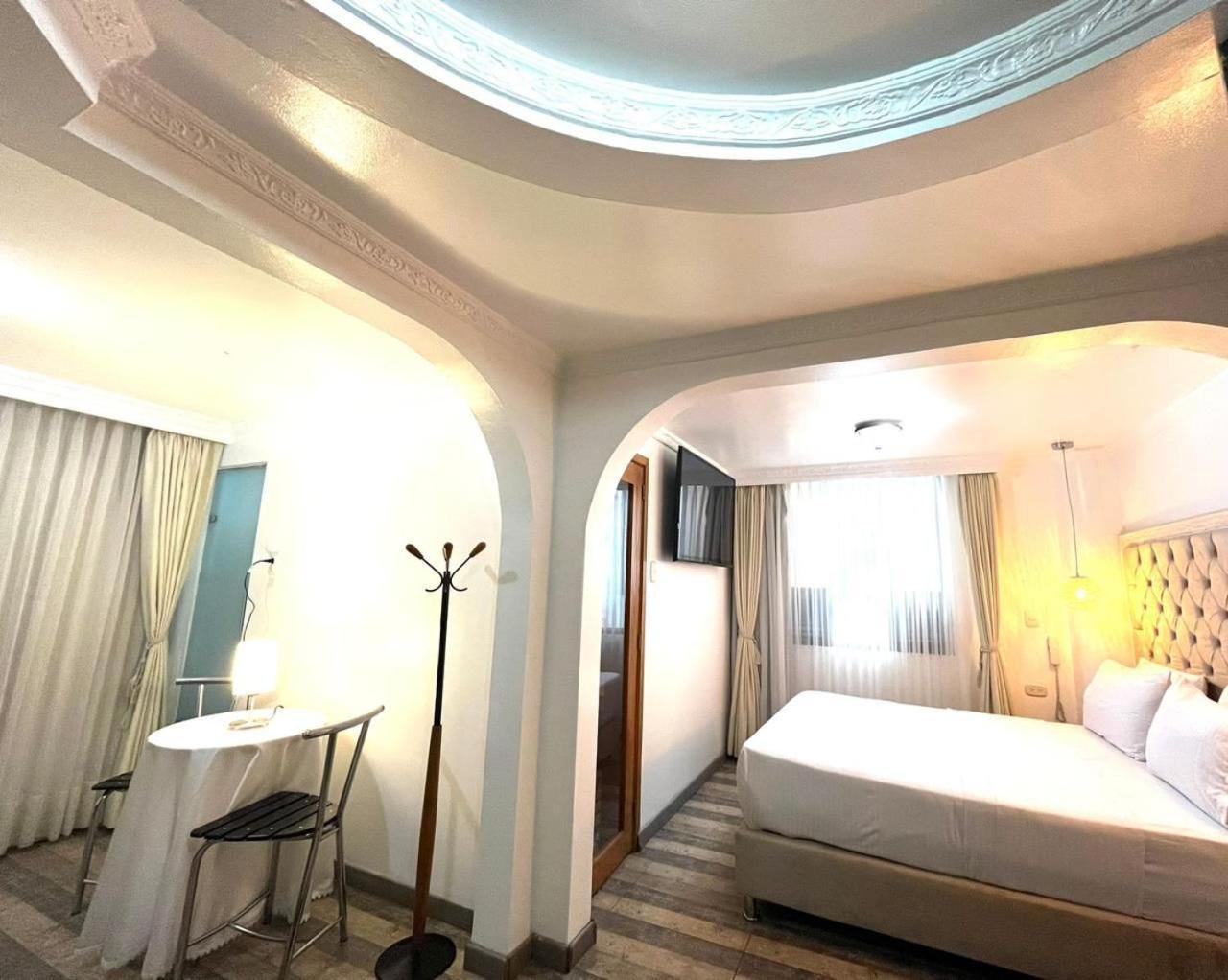 Standard Double Suite