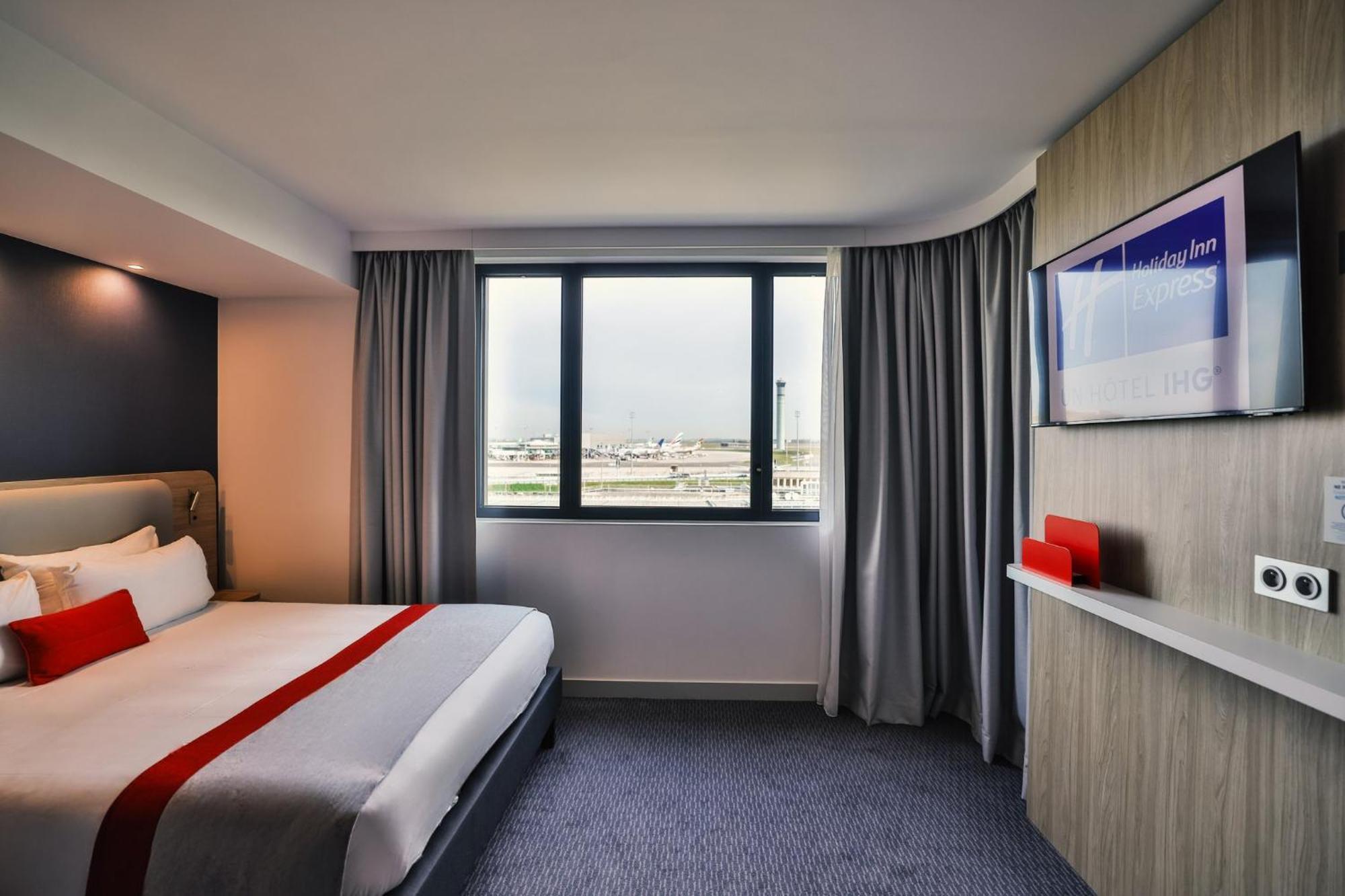 Standard Double Room Airport View