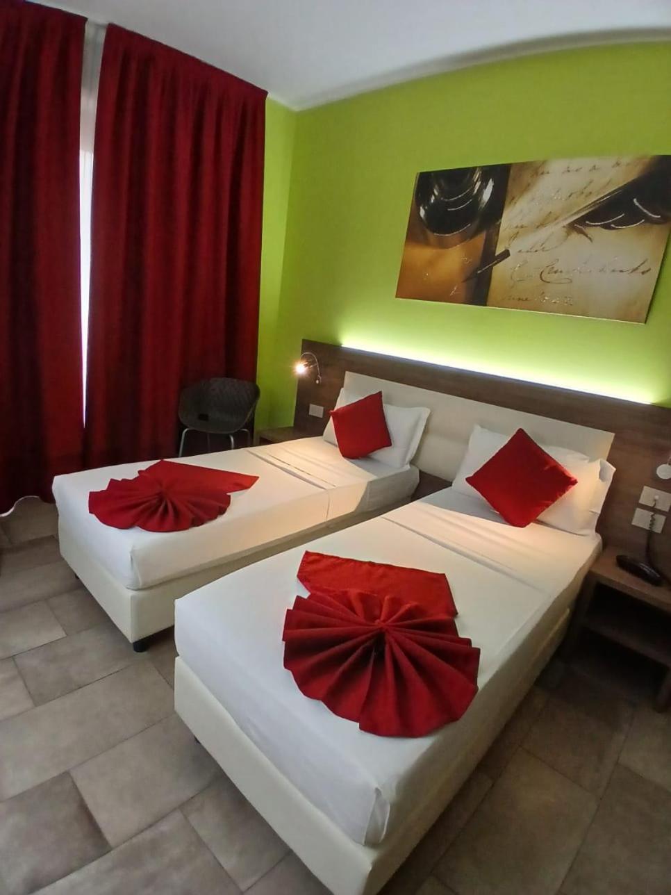 Standard Twin Room