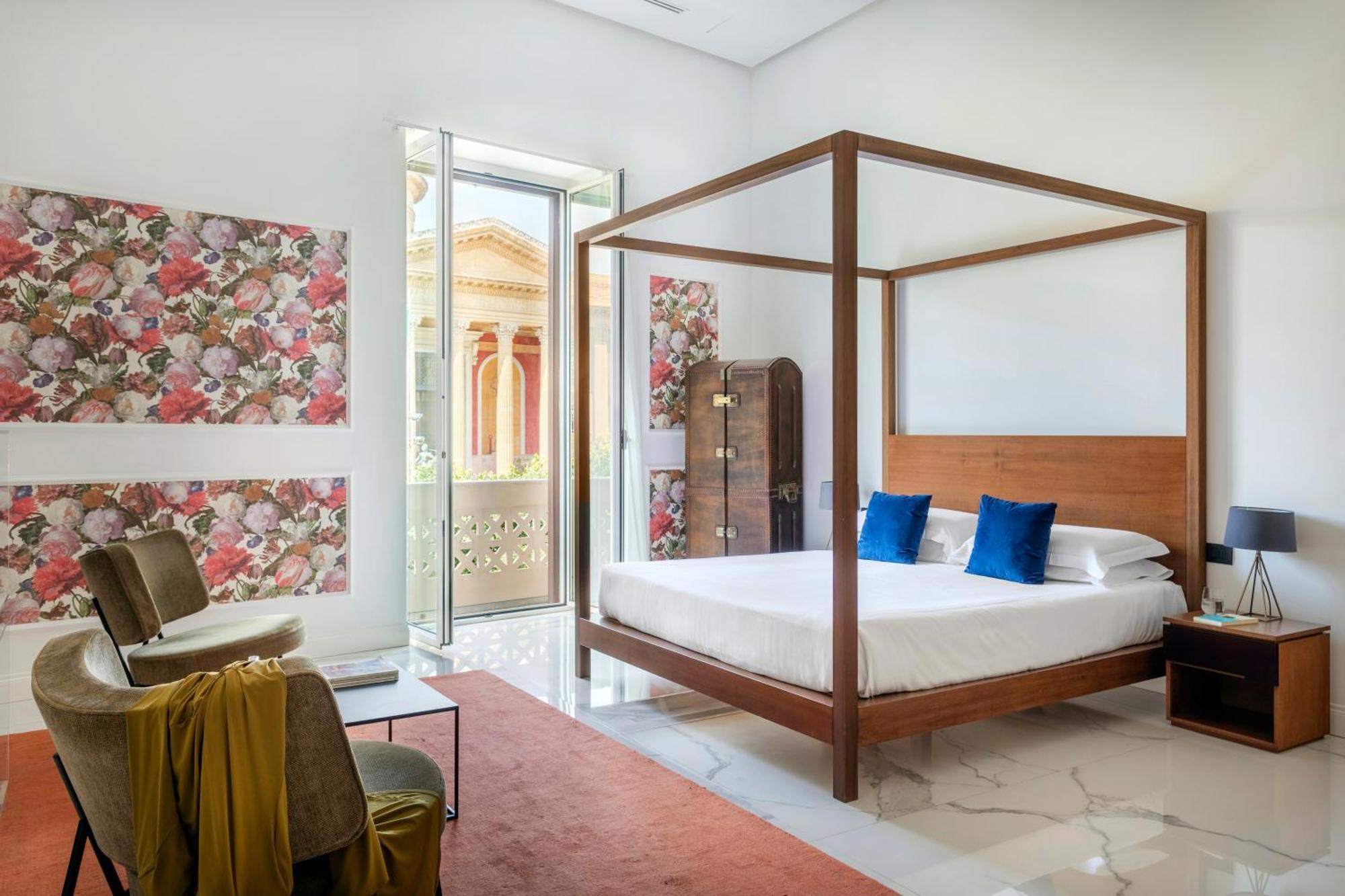 Deluxe Queen Suite