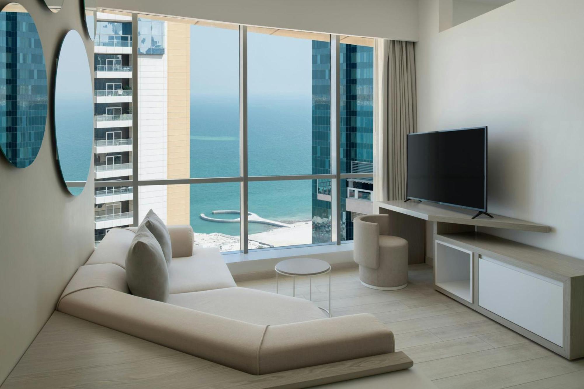 Studio Partial Sea View Beach Access