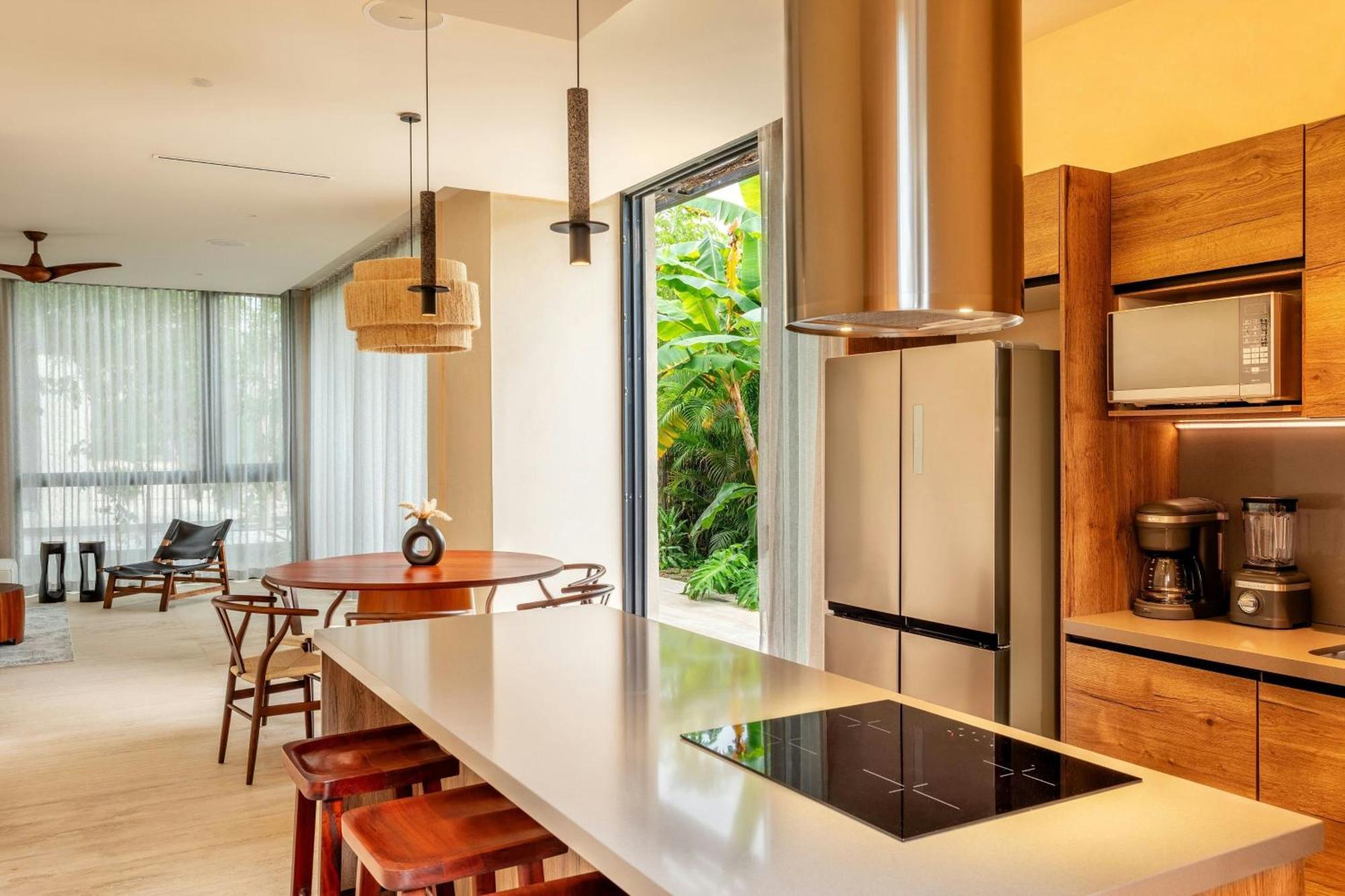 Premium 2 bedroom apartment 1 bathroom & plunge pool