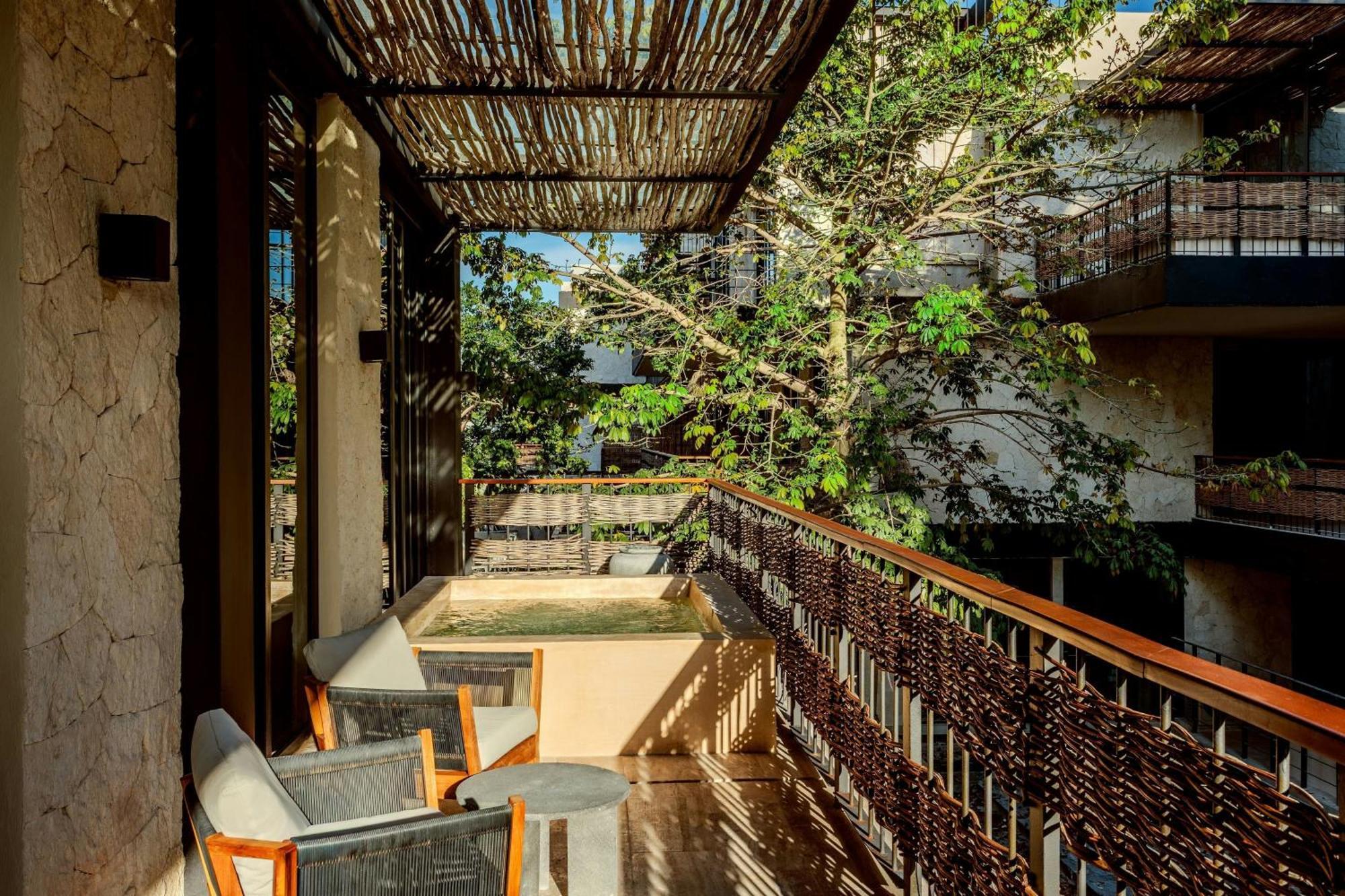 Premium 2 bedroom apartment 2 bathroom & plunge pool