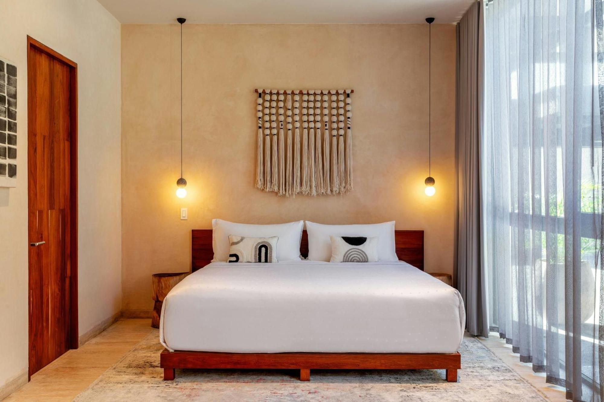 Premium 2 bedroom apartment 2 bathroom & plunge pool