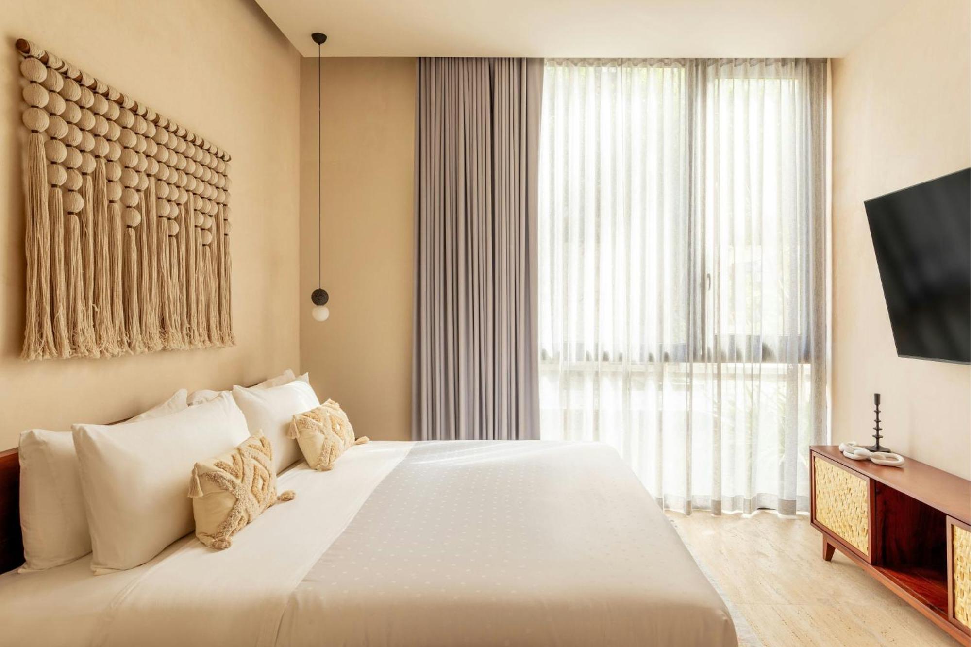 Premium 2 bedroom apartment 1 bathroom & plunge pool