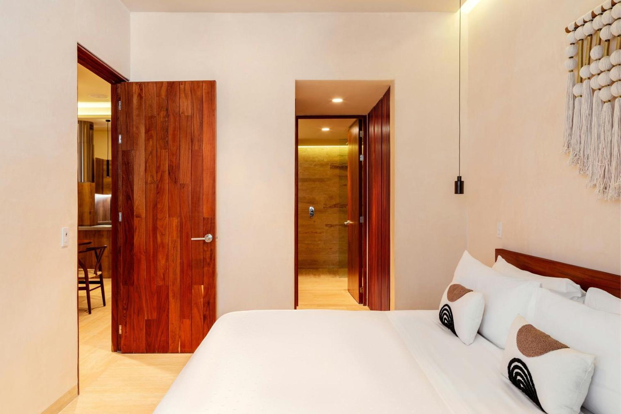 Premium 2 bedroom apartment 1 bathroom & plunge pool