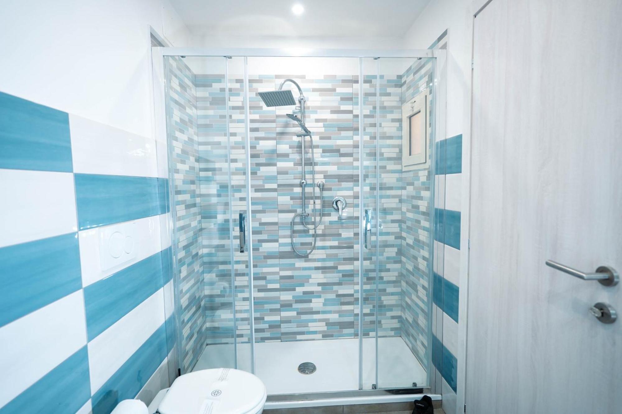 Triple Room Private External Bathroom