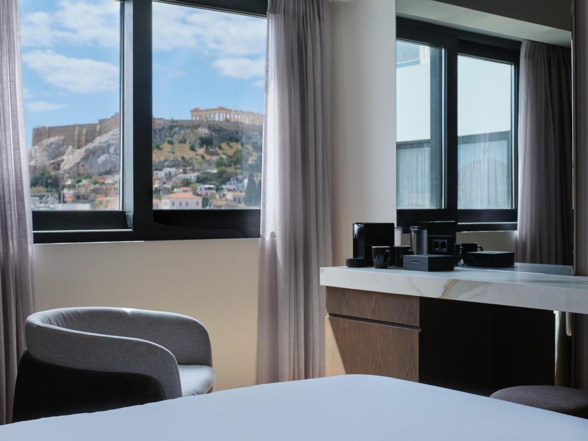 Acropolis Deluxe Triple Room