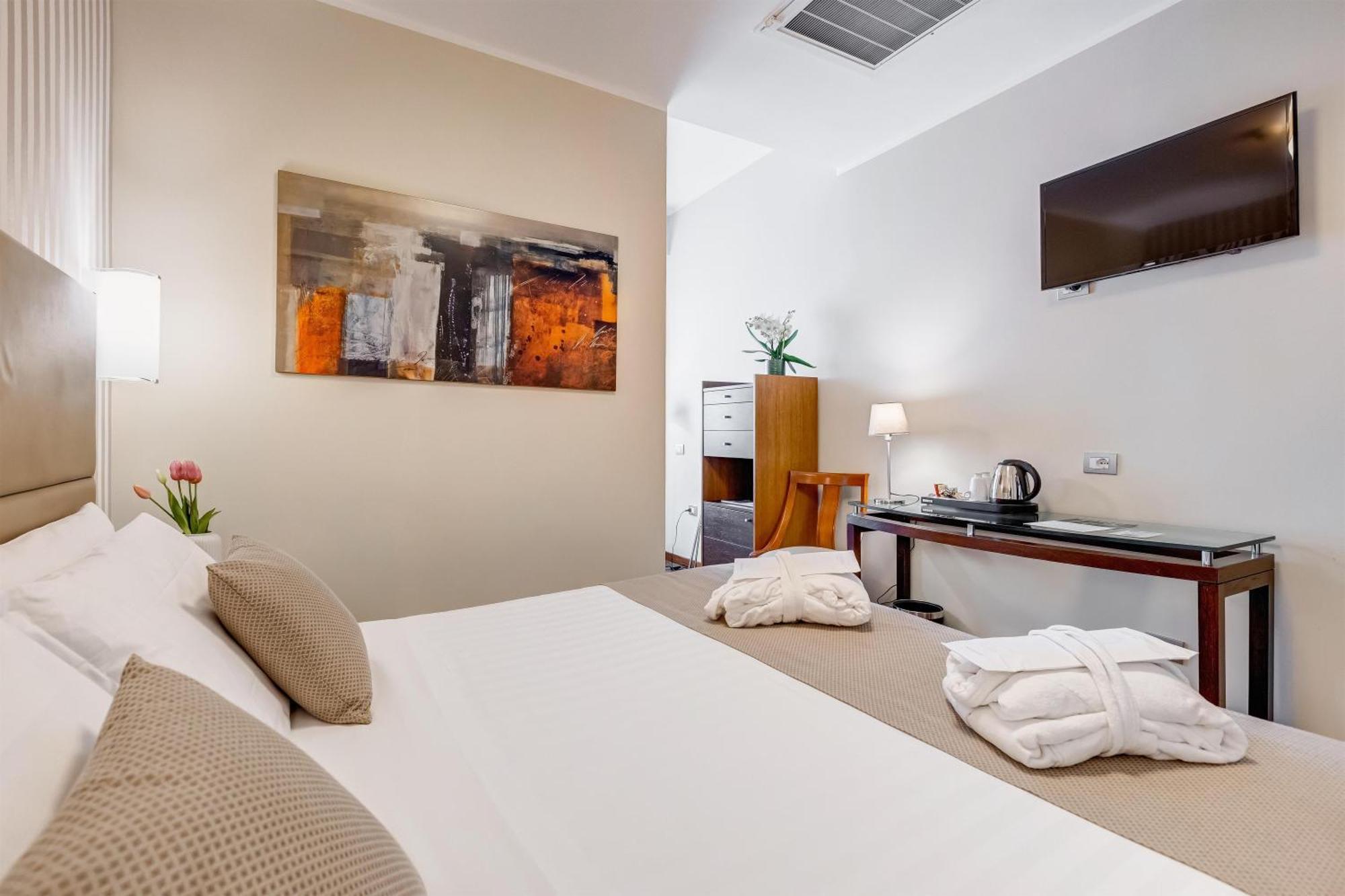 Comfort Triple Room