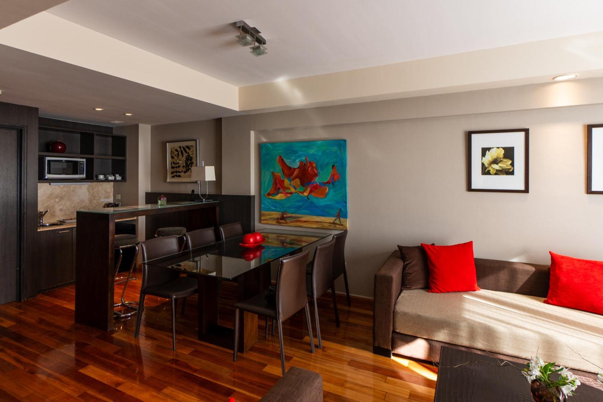 Deluxe Suite