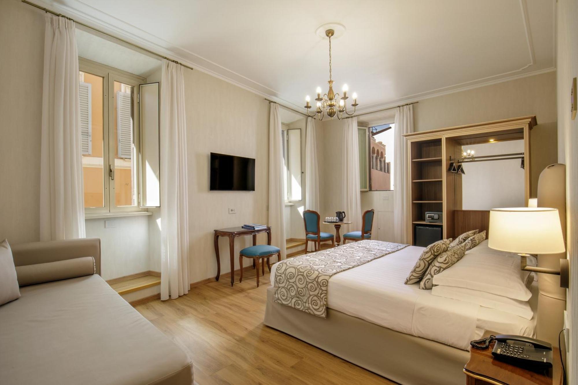 Triple Room