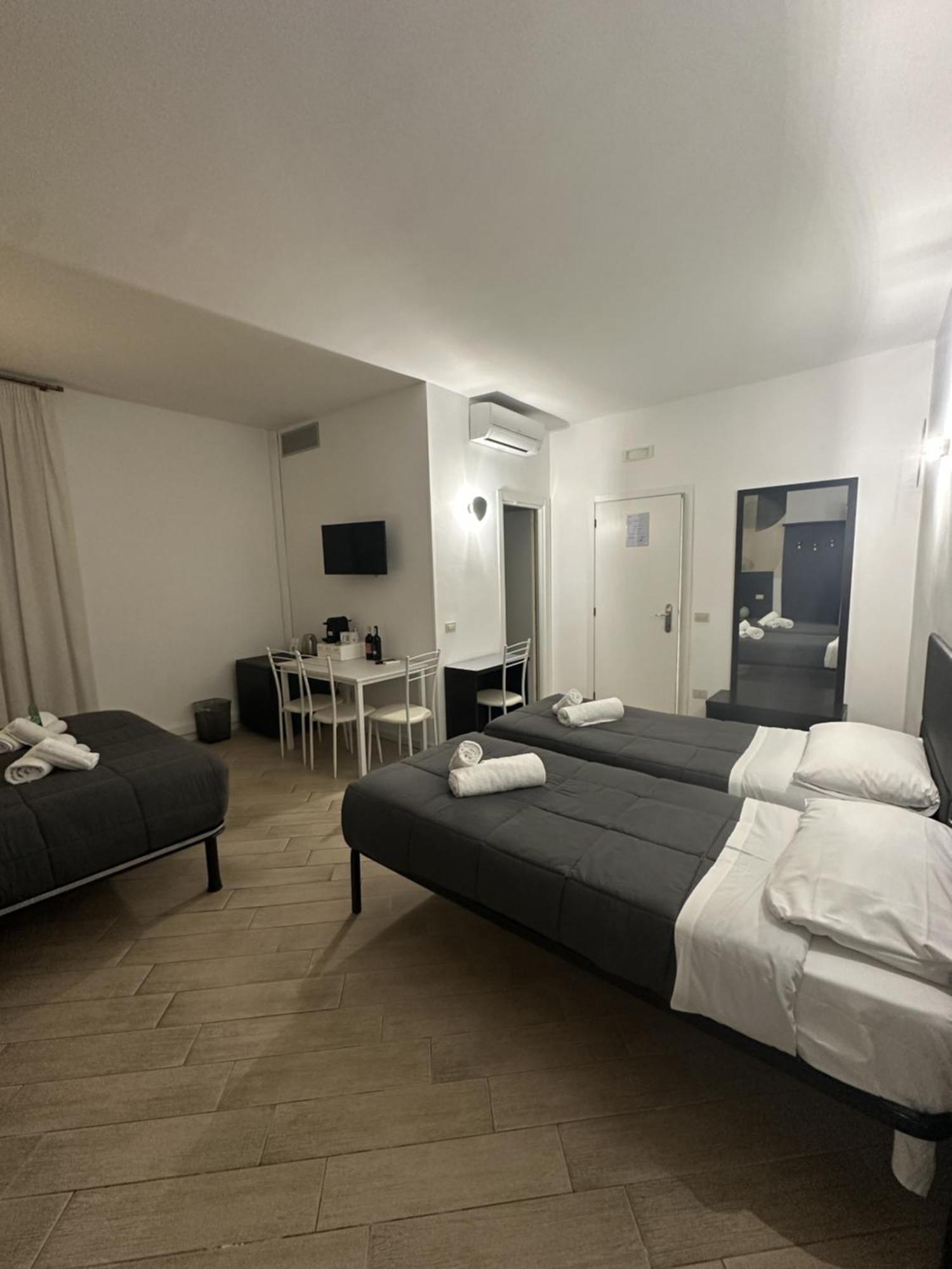 Quadruple Room Courtyard View