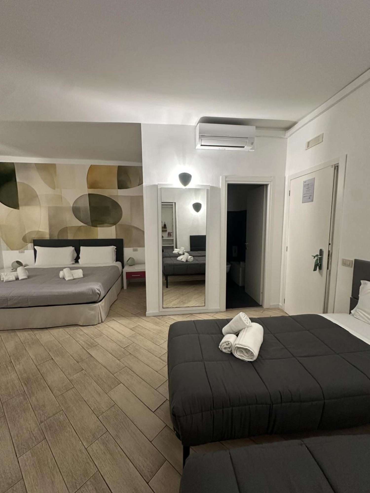Quadruple Room Courtyard View