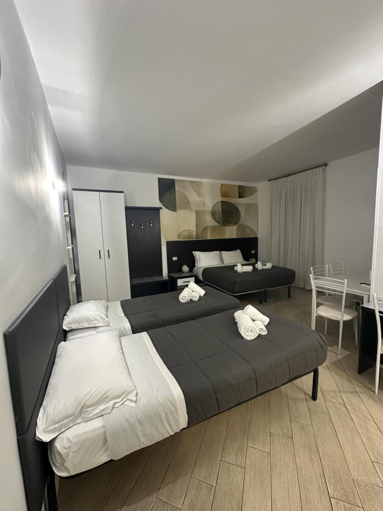 Quadruple Room Courtyard View