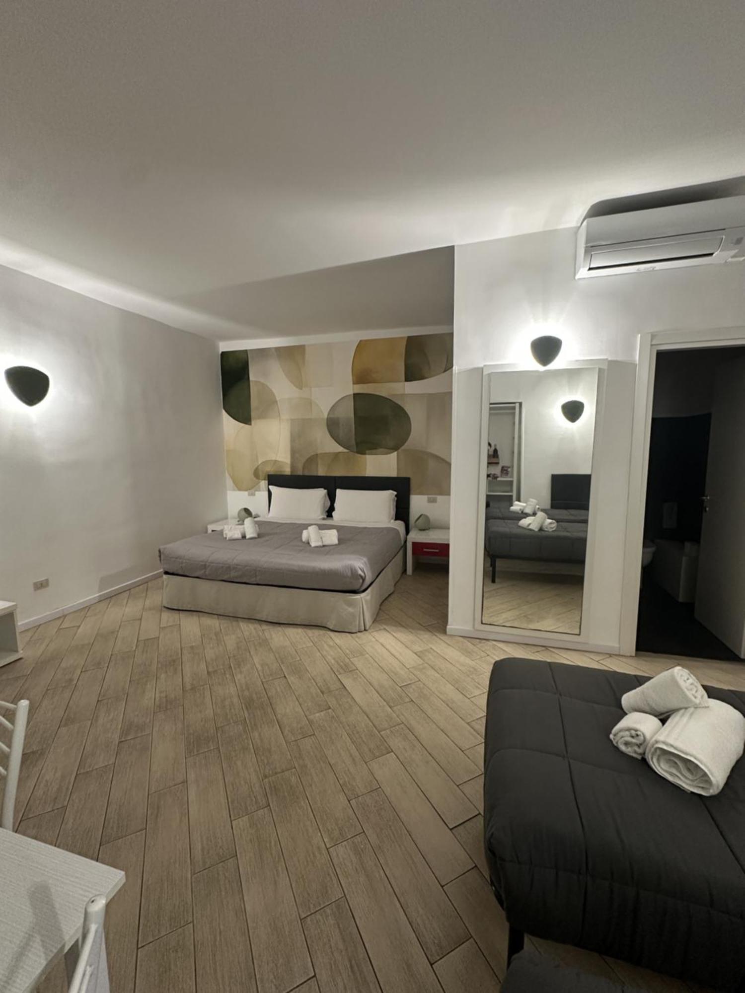 Quadruple Room Courtyard View