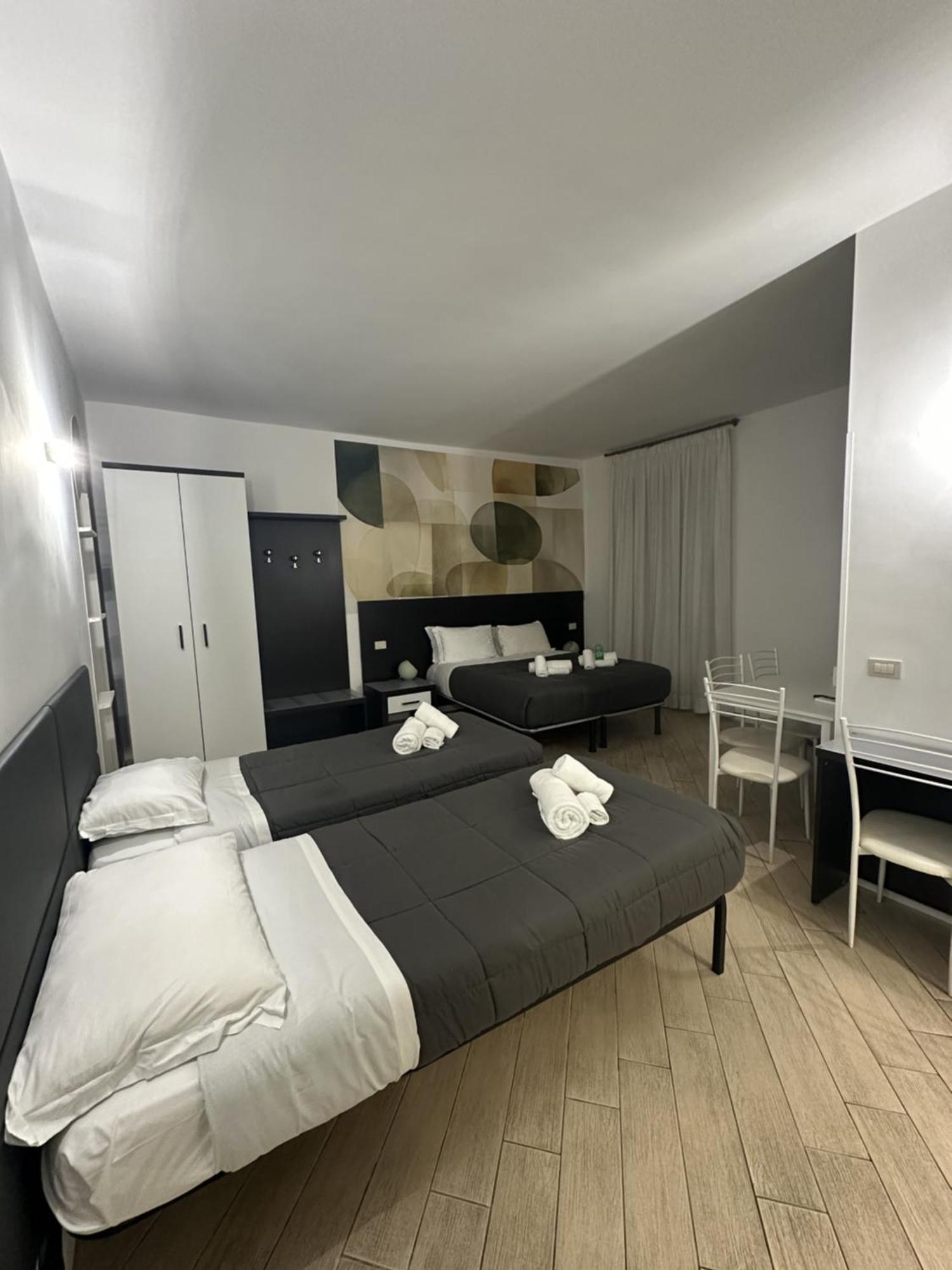 Quadruple Room Courtyard View