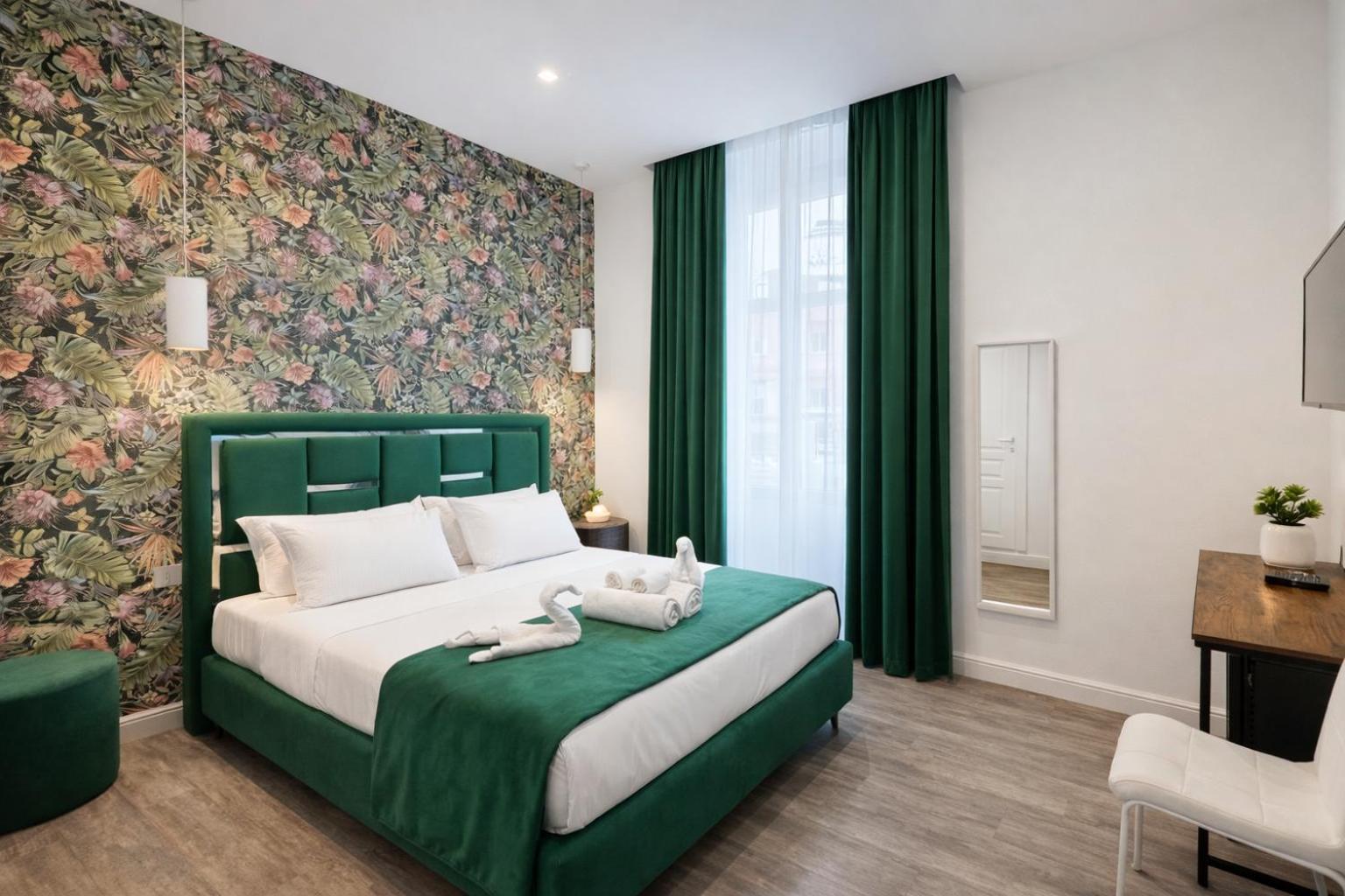 Standard Queen Room