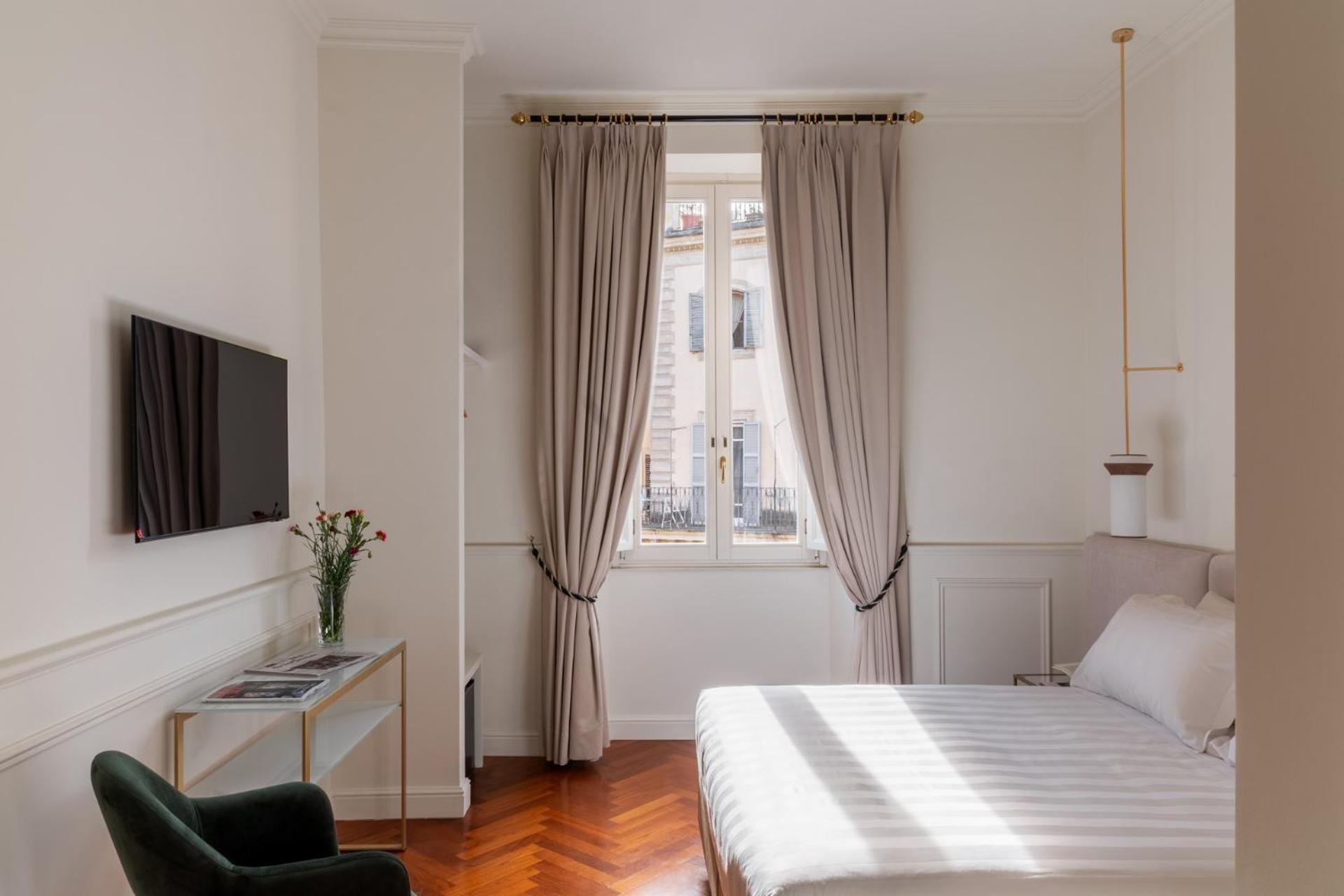 Deluxe Double or Twin Room City View
