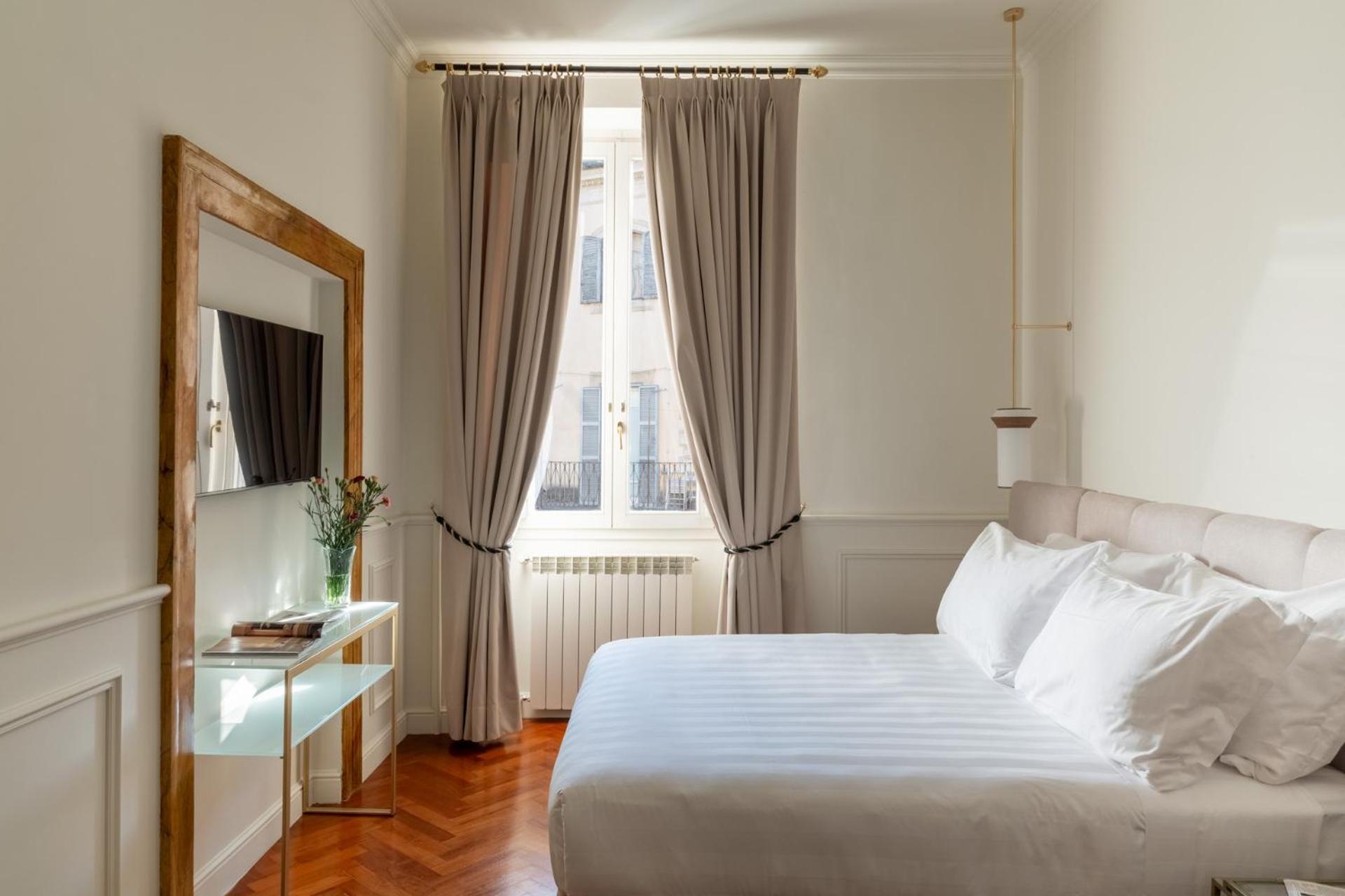 Deluxe Double or Twin Room City View