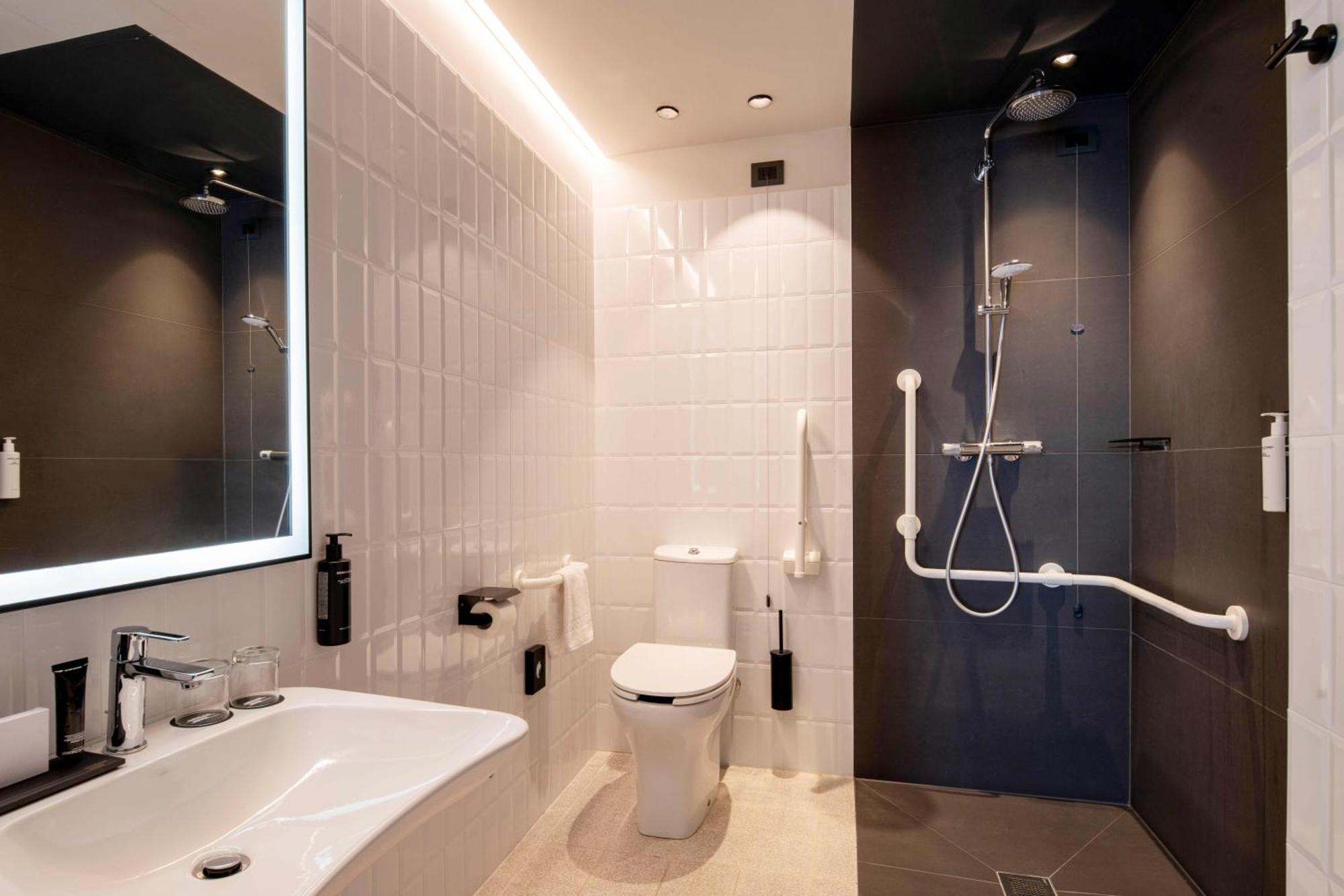 Twin Room Disability Access