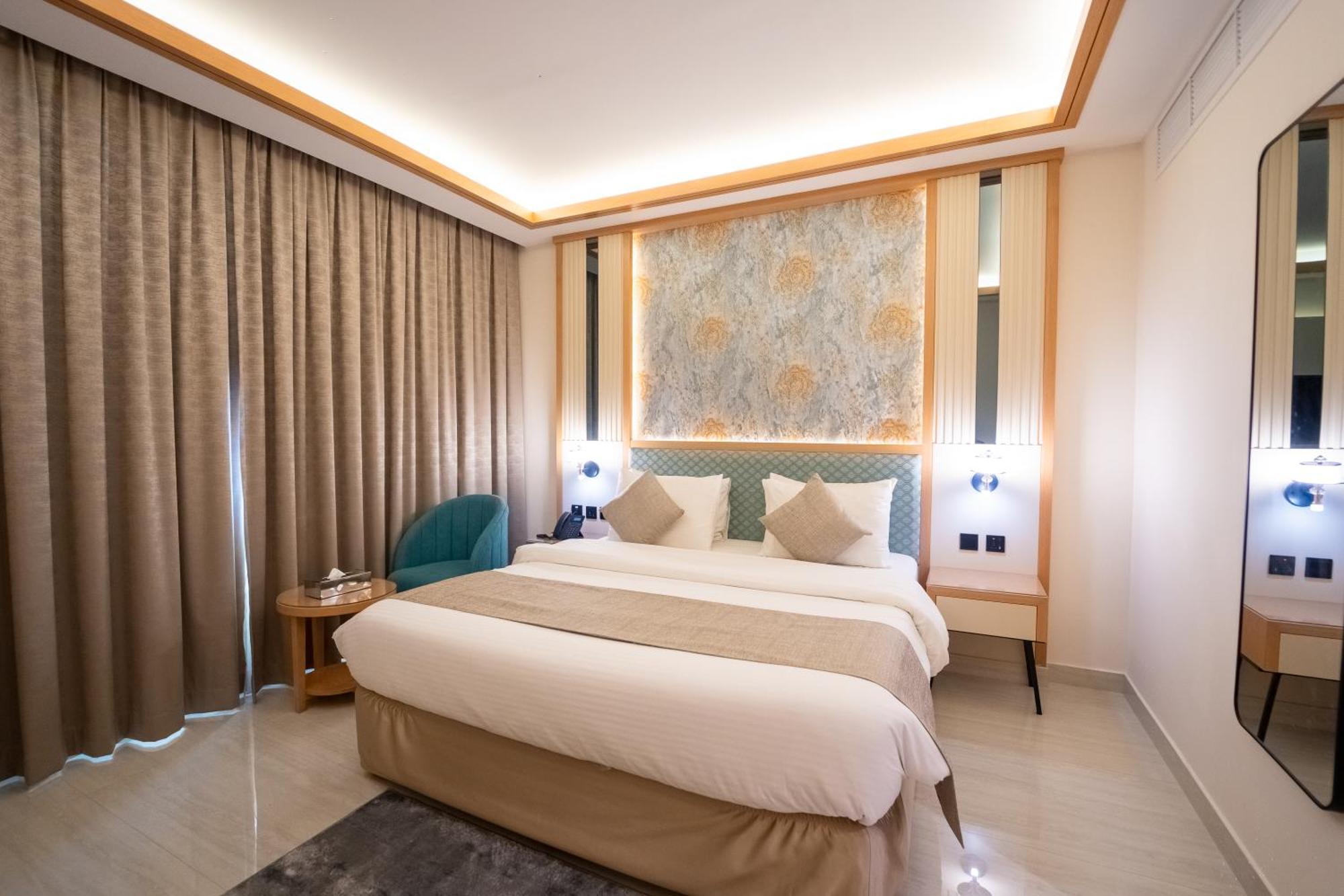 Deluxe King Room