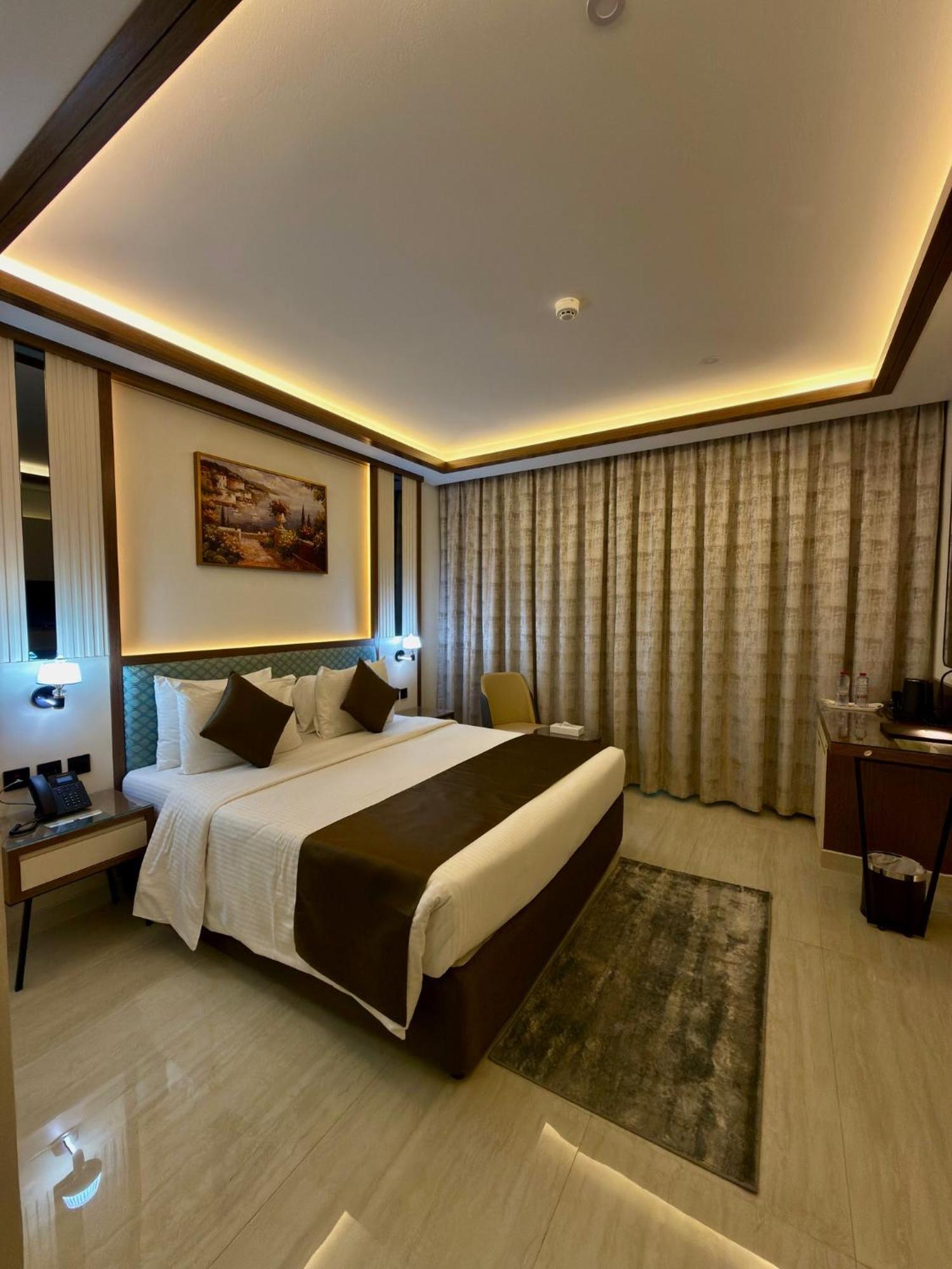 Standard King Room