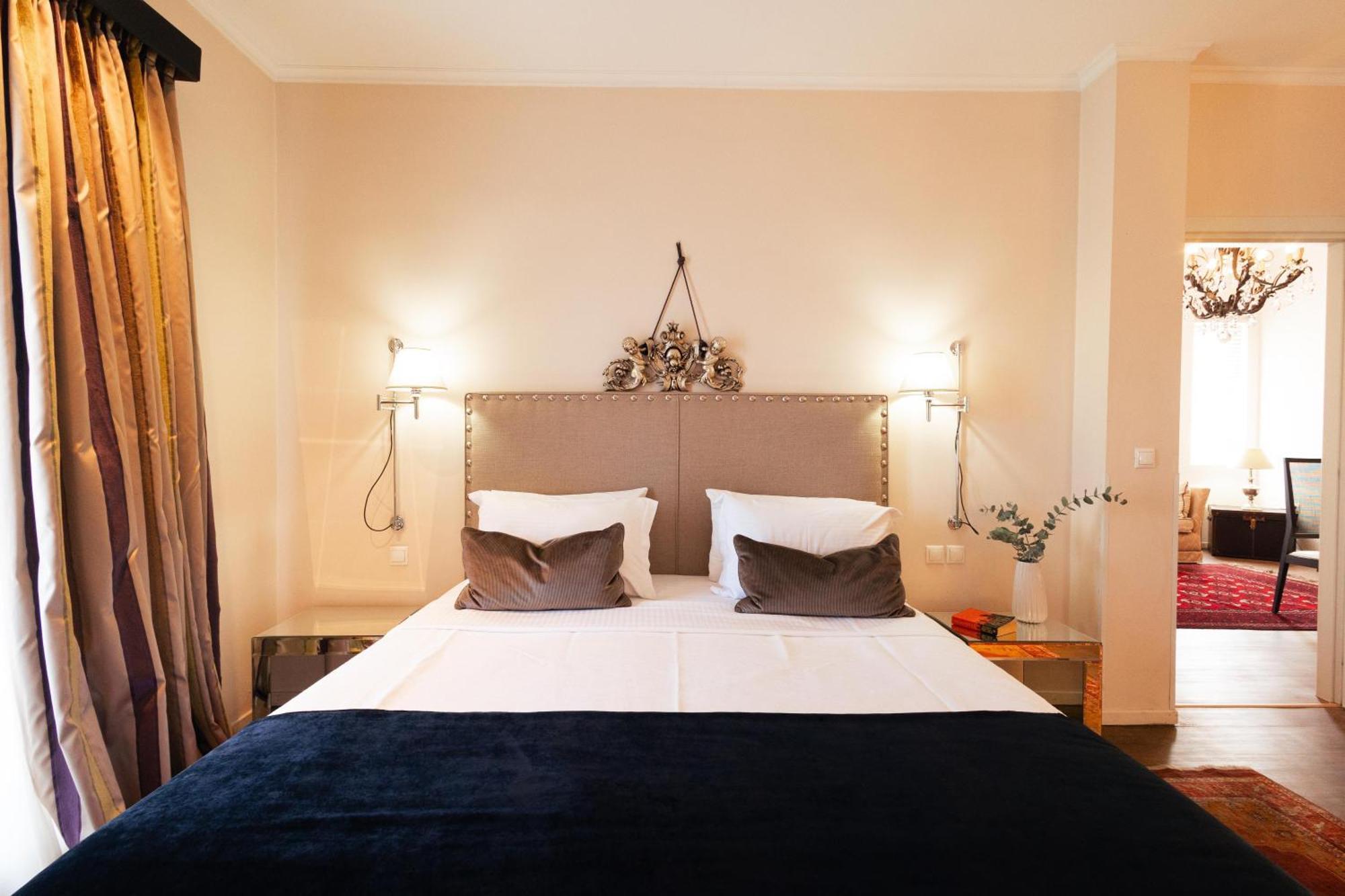 Deluxe King Suite Balcony
