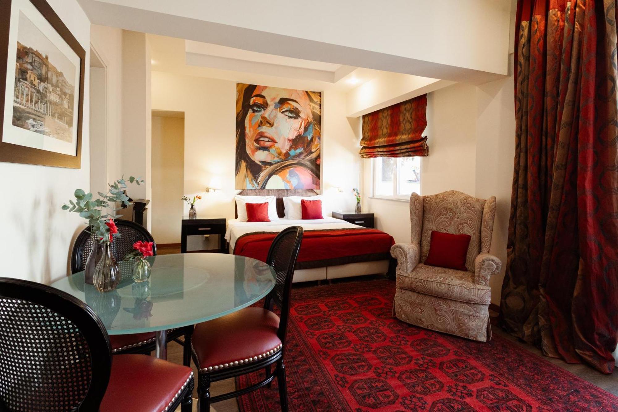 Junior King Suite