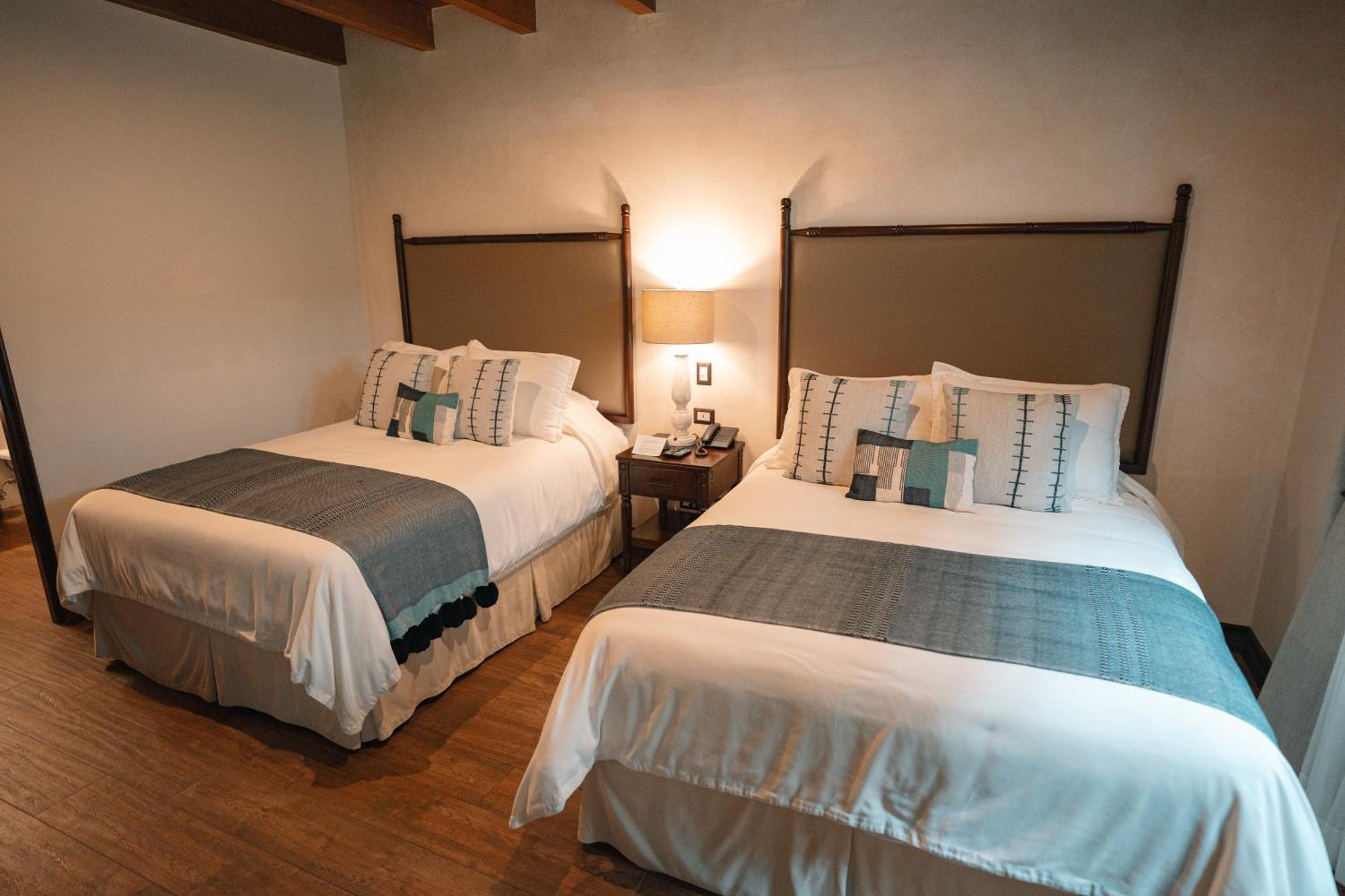 Suite 2 Queen Beds